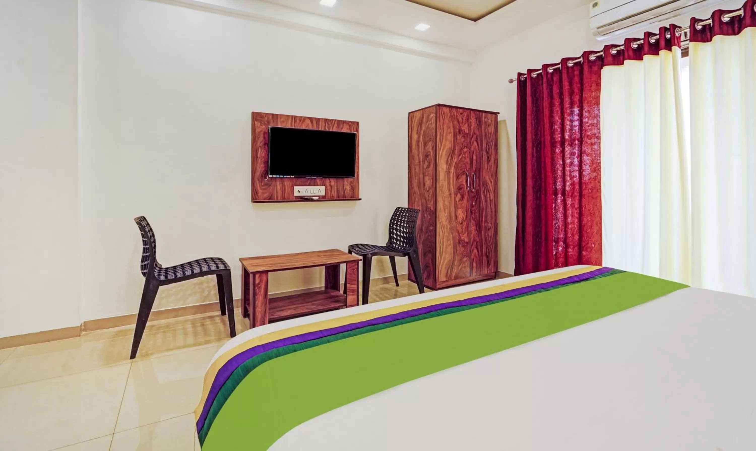 Bed in Treebo Trend Infinity View