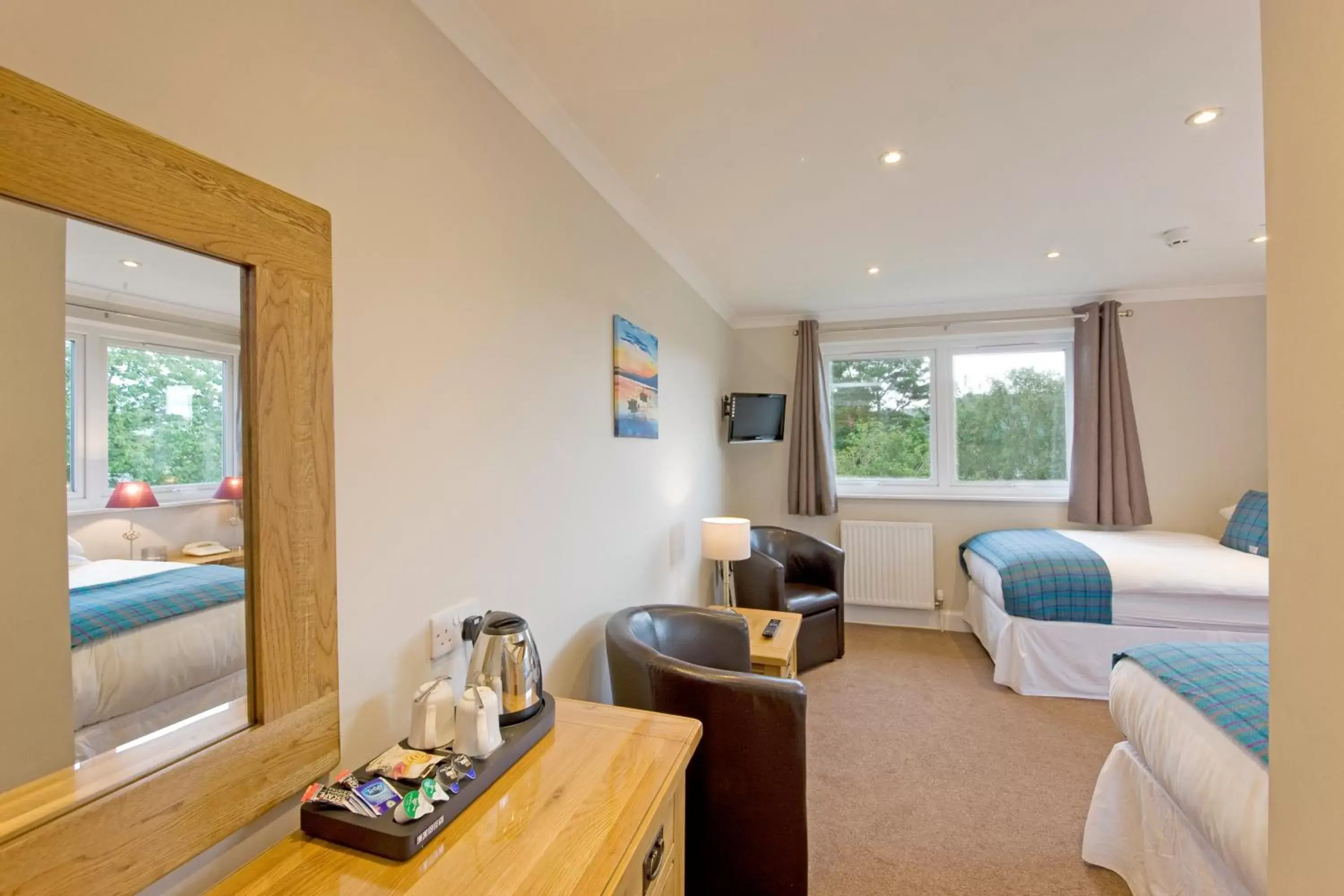 Twin Room with Shower in Falls of Lora Hotel Twin Room with Shower in Falls of Lora Hotel