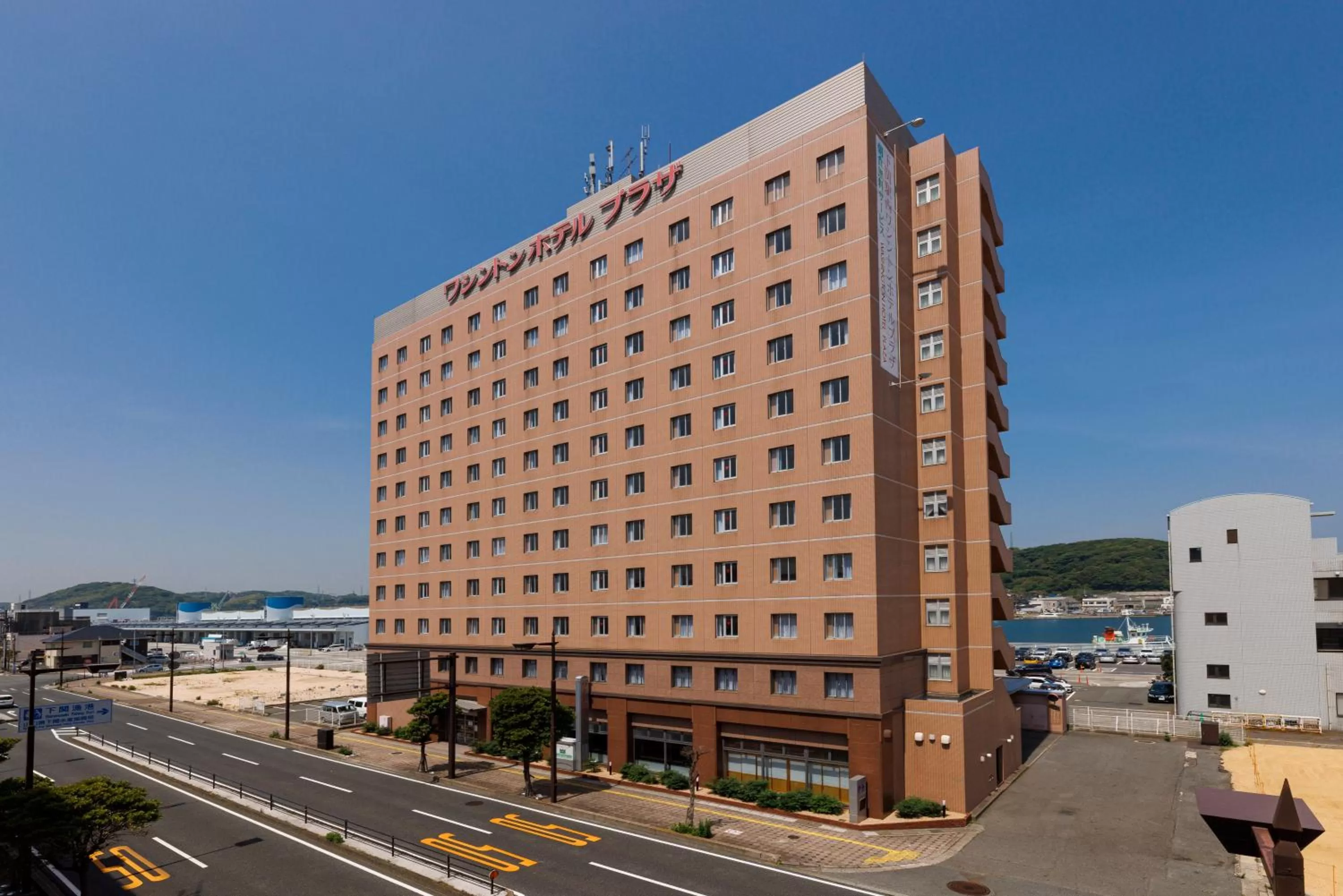 Property building in Shimonoseki Station West Washington Hotel Plaza