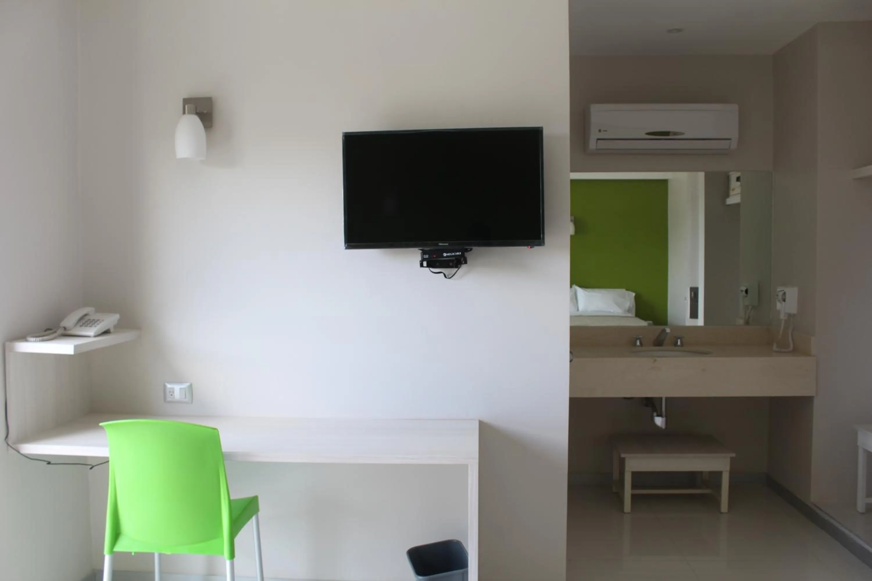 TV and multimedia in SC HOTEL