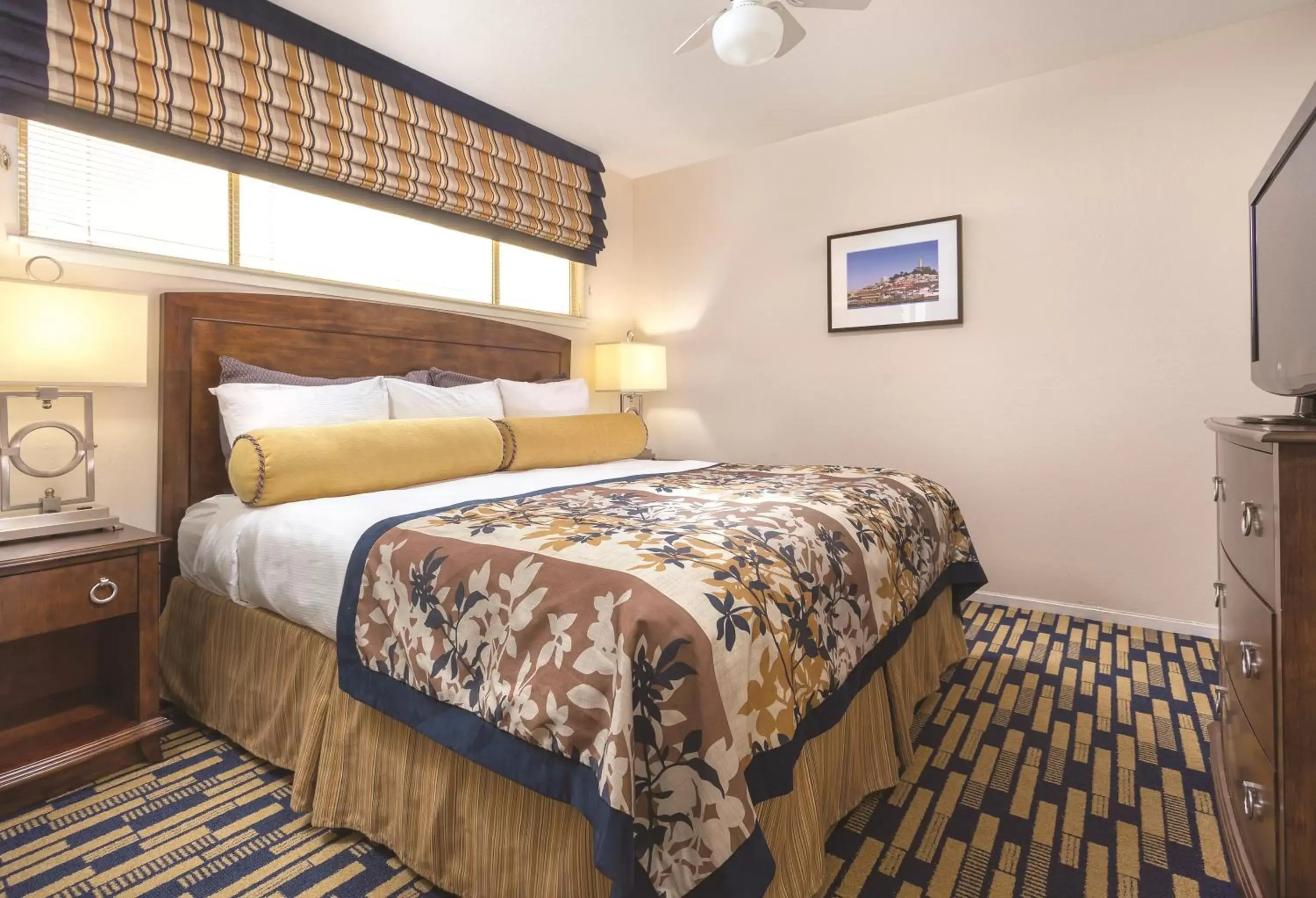 One-Bedroom Suite in The Suites at Fisherman's Wharf One-Bedroom Suite in The Suites at Fisherman's Wharf