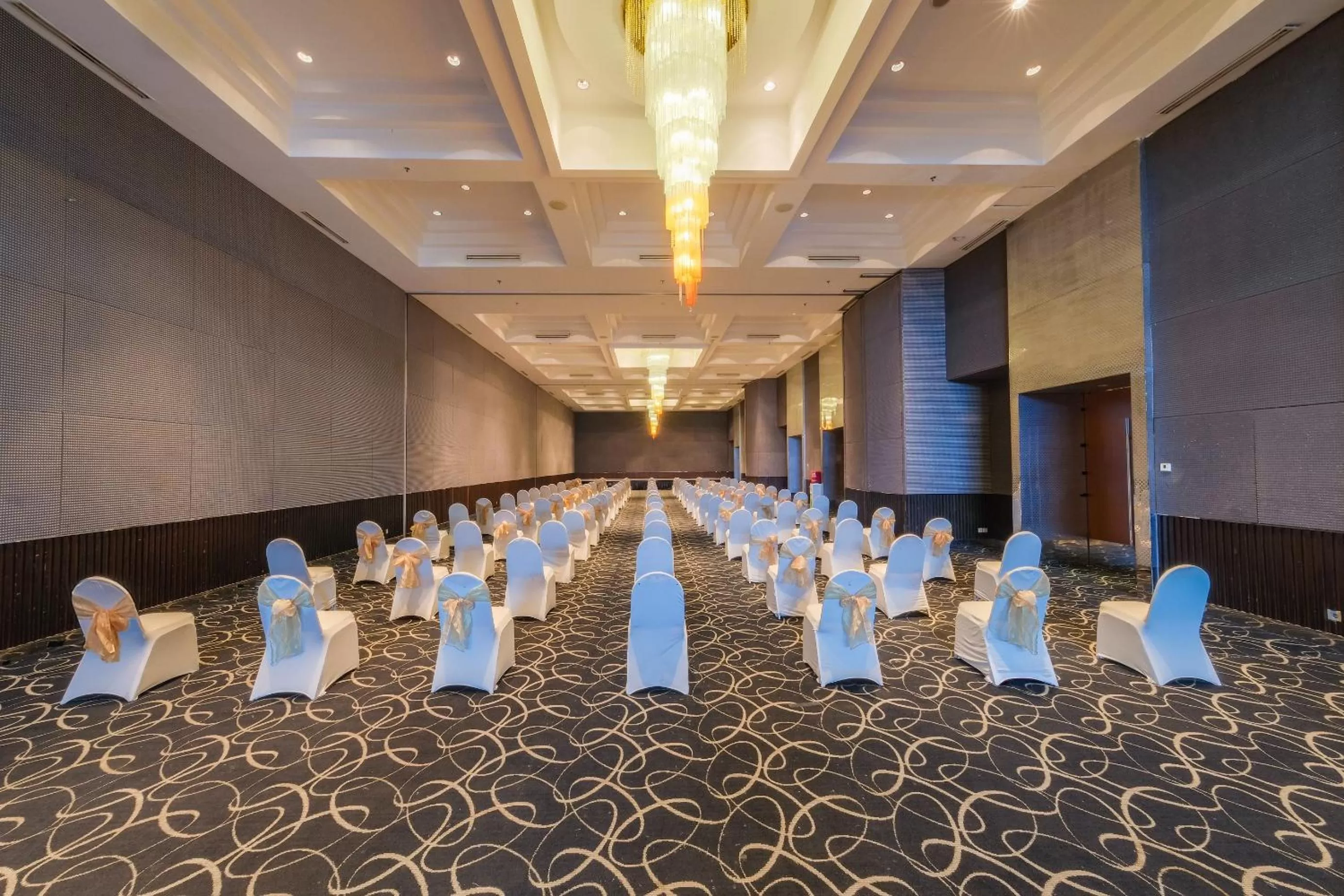 Meeting/conference room, Banquet Facilities in Swiss-Belhotel Mangga Besar
