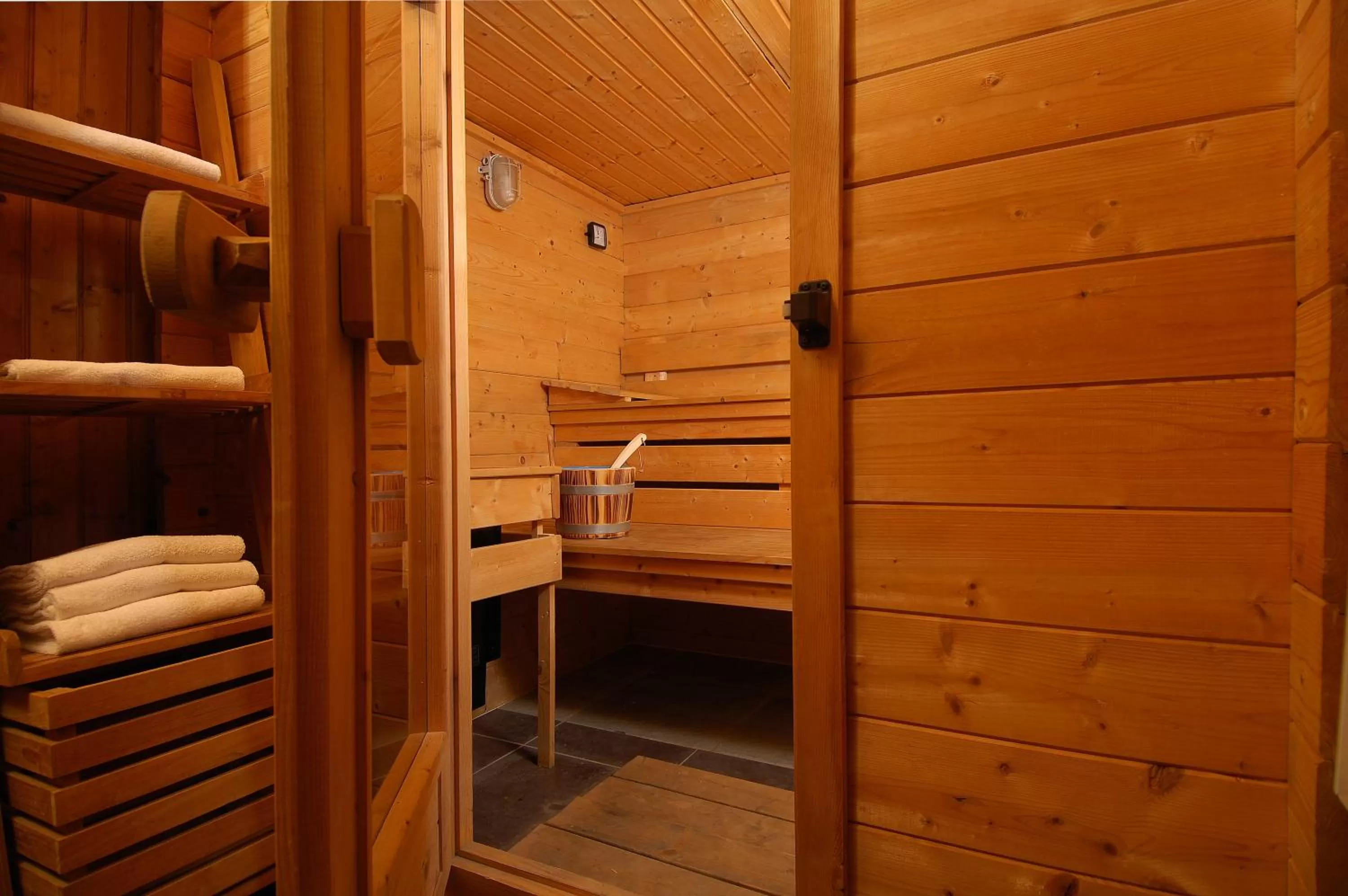 Spa and wellness centre/facilities in Best Western L'Orangerie