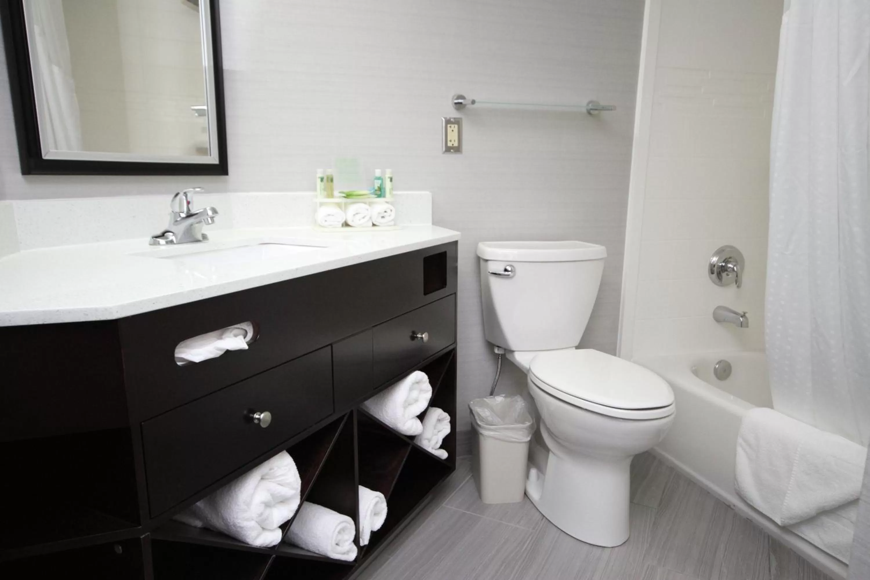 Photo of the whole room in Holiday Inn Express Janesville-I-90 & US Highway 14 by IHG