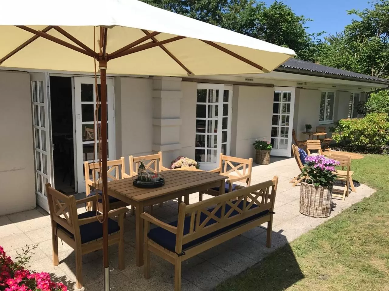Patio in Trouville Bed & Breakfast
