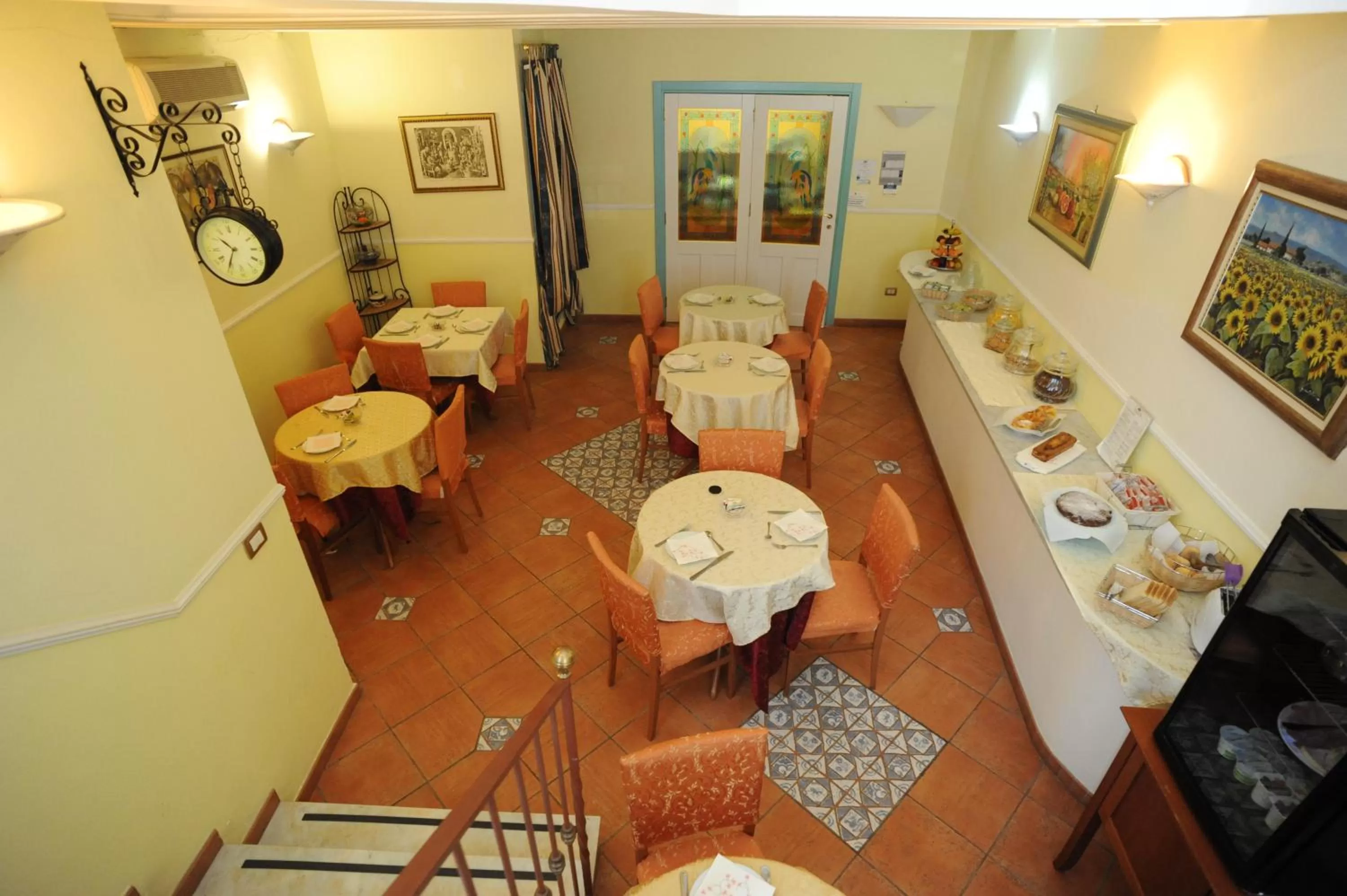 Food and drinks in Hotel Mediterraneo