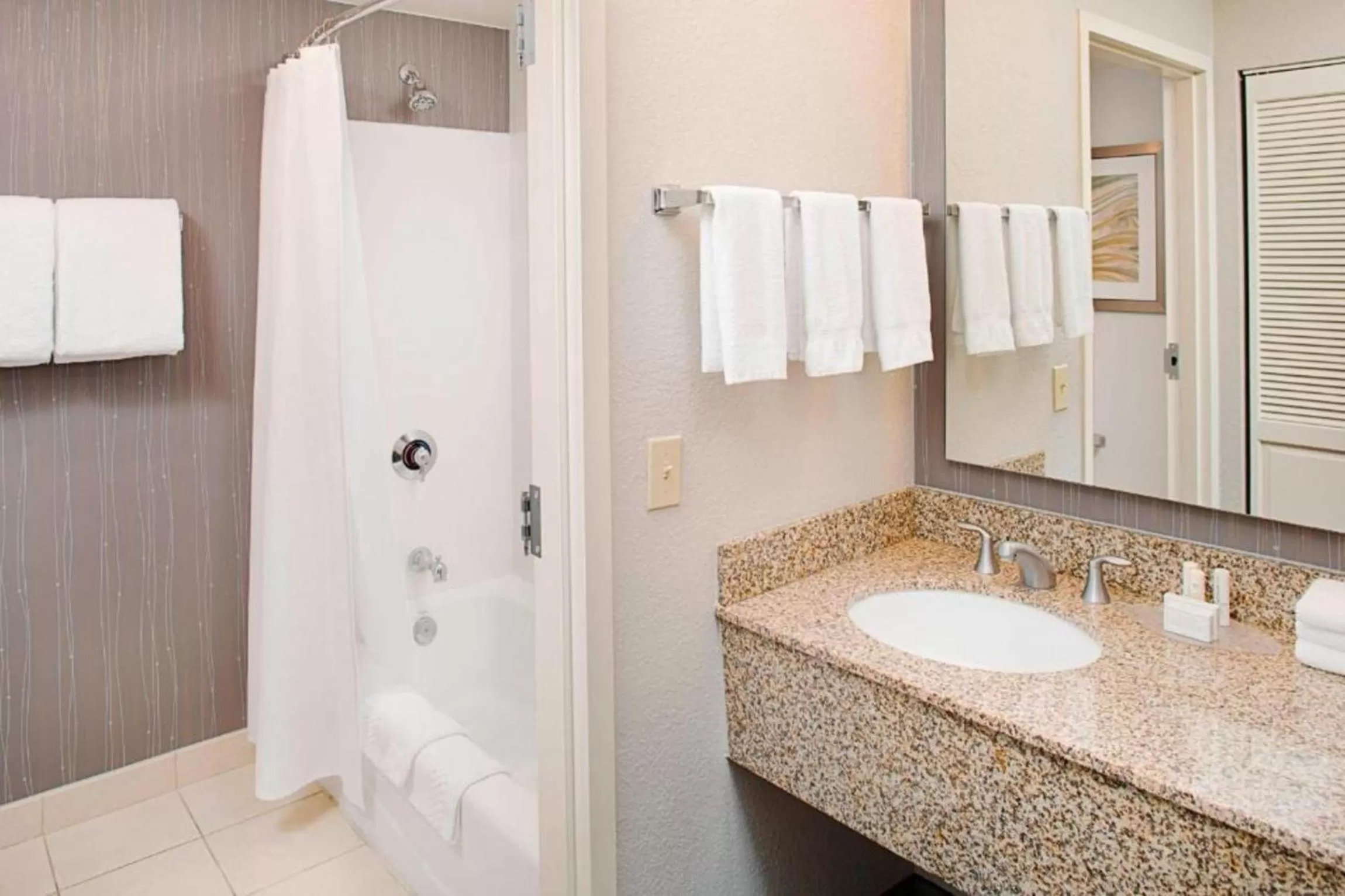 Bathroom in Courtyard by Marriott Tucson Williams Centre