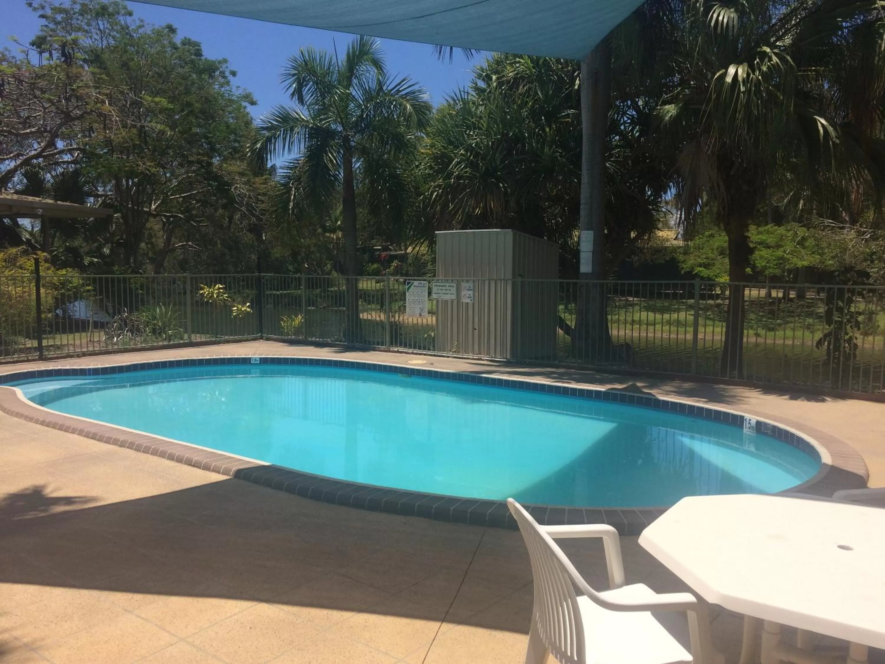 Swimming pool in Sanctuary Lakes Fauna Retreat