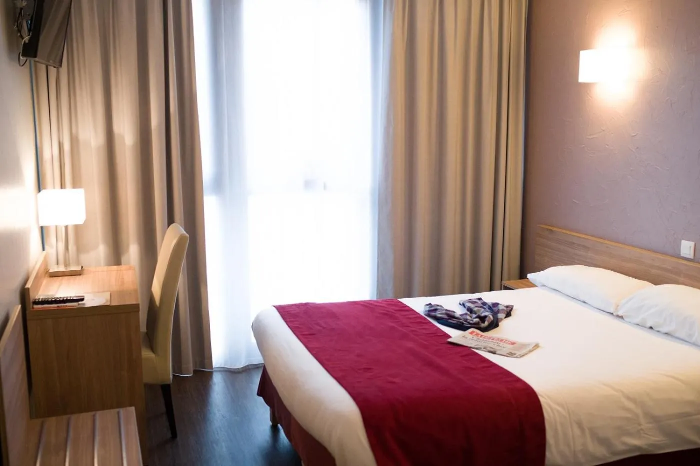 Bedroom, Bed in The Originals City, Hôtel Le Sextant, Toulouse Sud