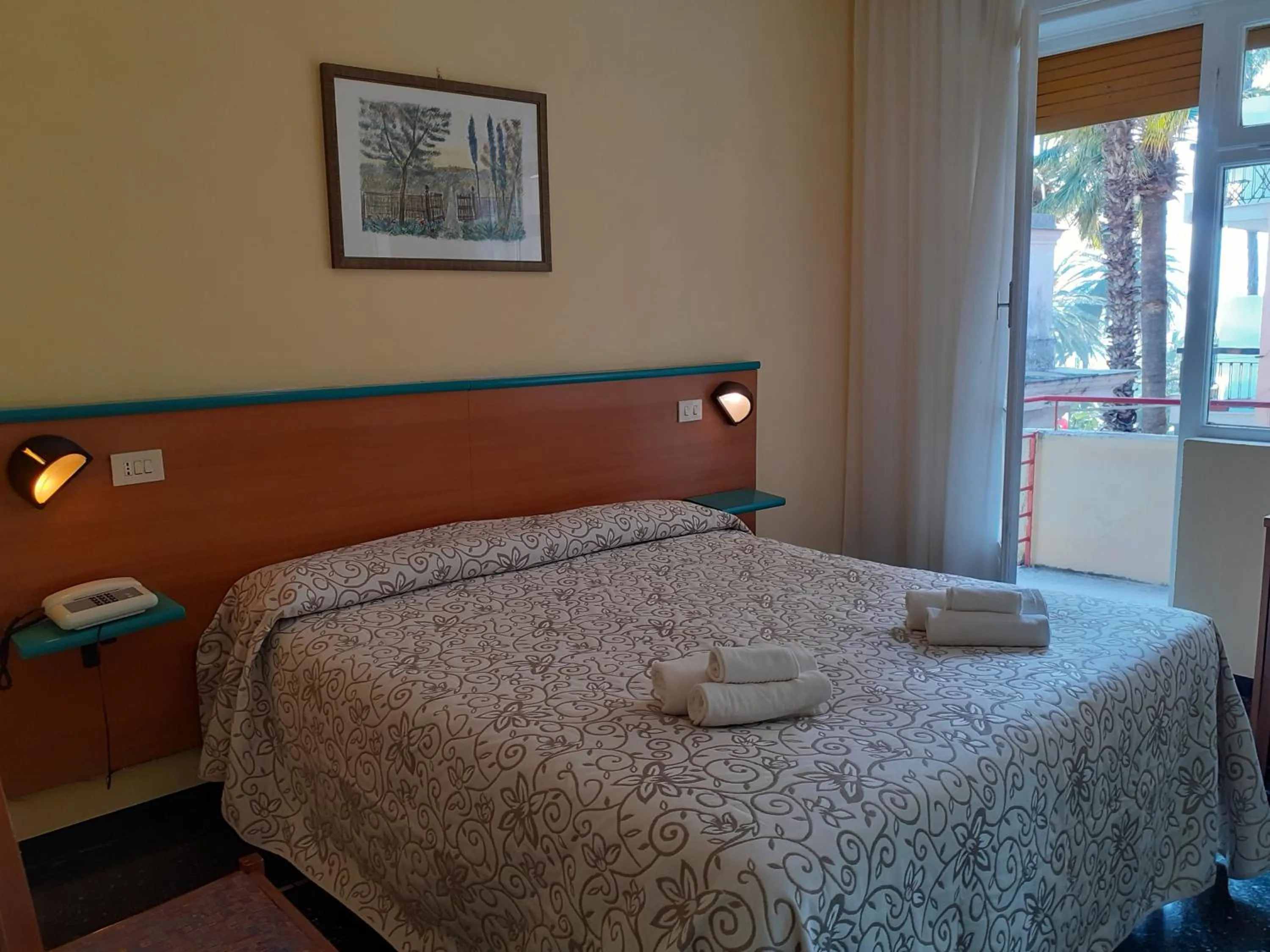 Bed in Hotel Colibrì