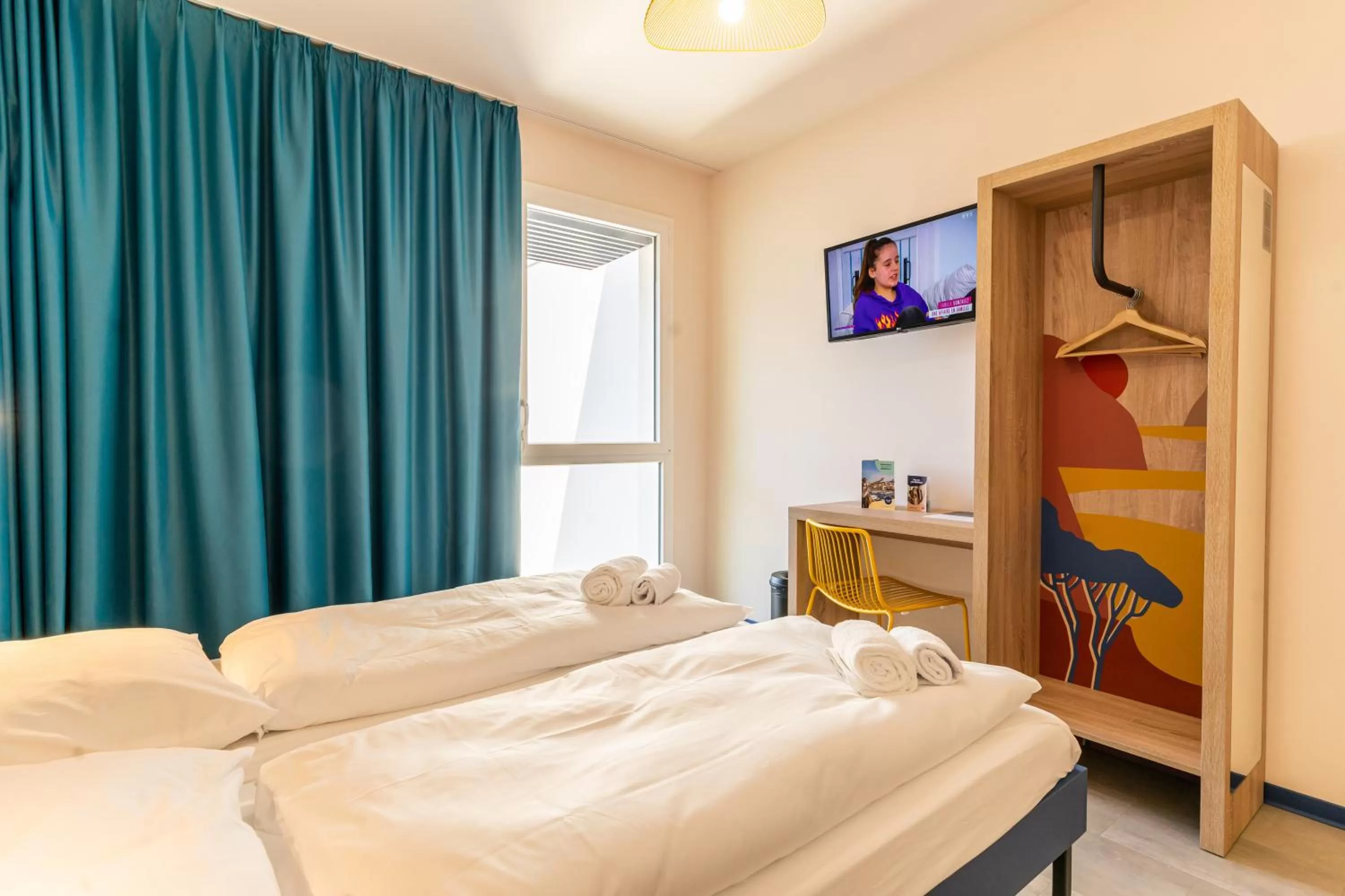 Bedroom, Bed in MEININGER Marseille Centre la Joliette