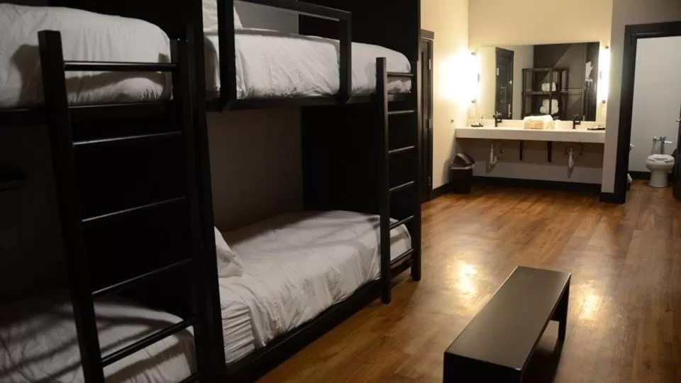 Bed in Hotel Grinnell, Ascend Hotel Collection