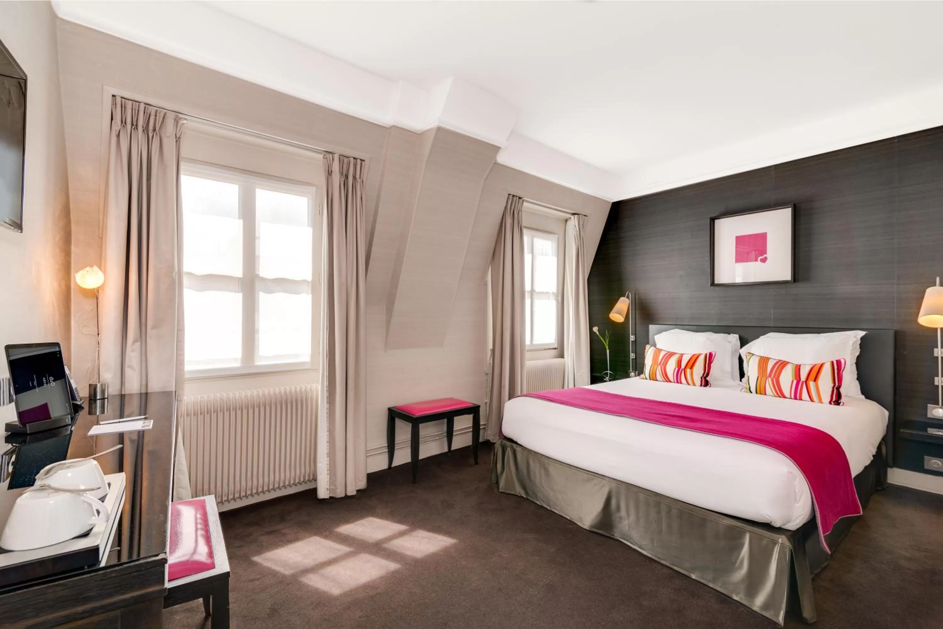 Photo of the whole room, Bed in Hôtel Duo