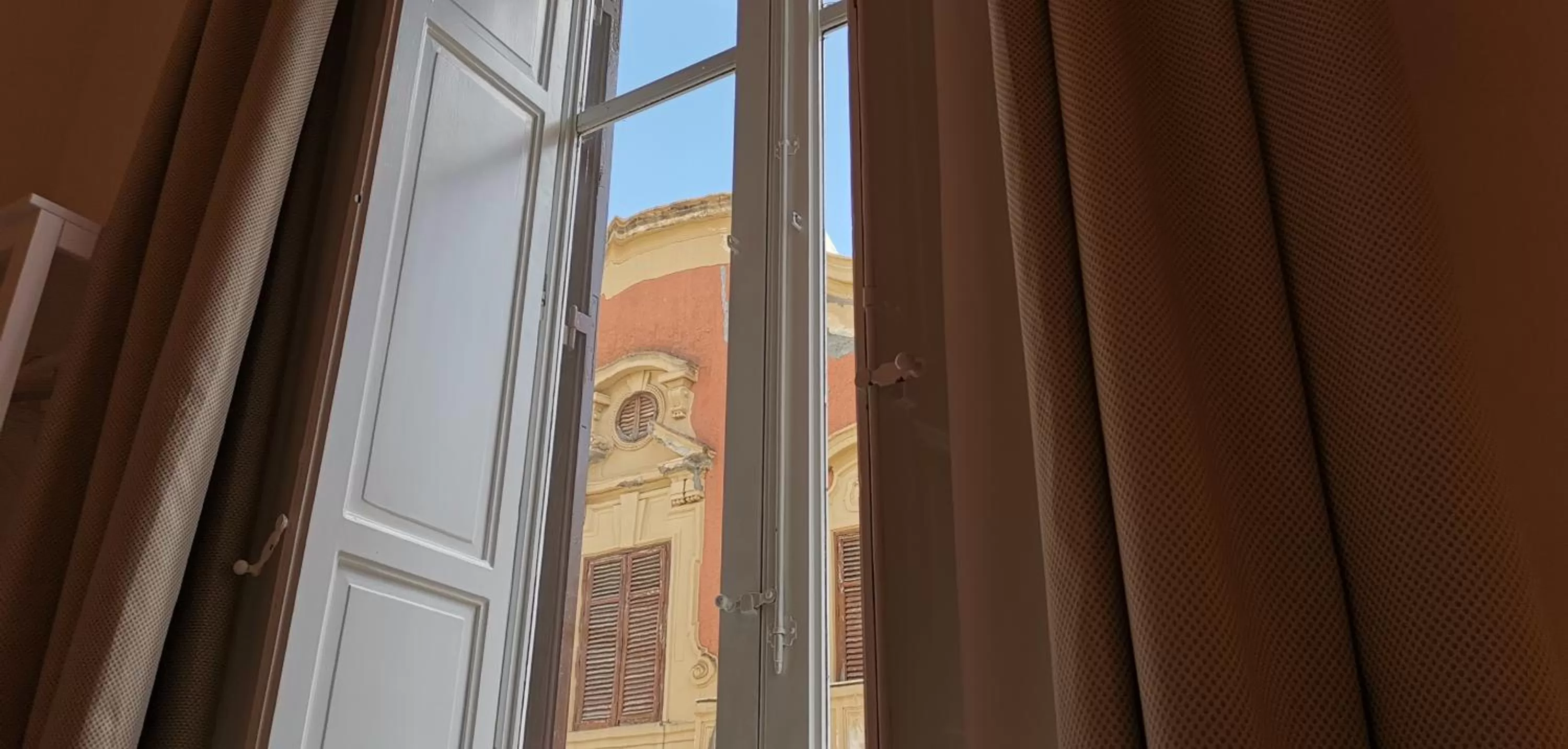 Property building in Liberty Palace