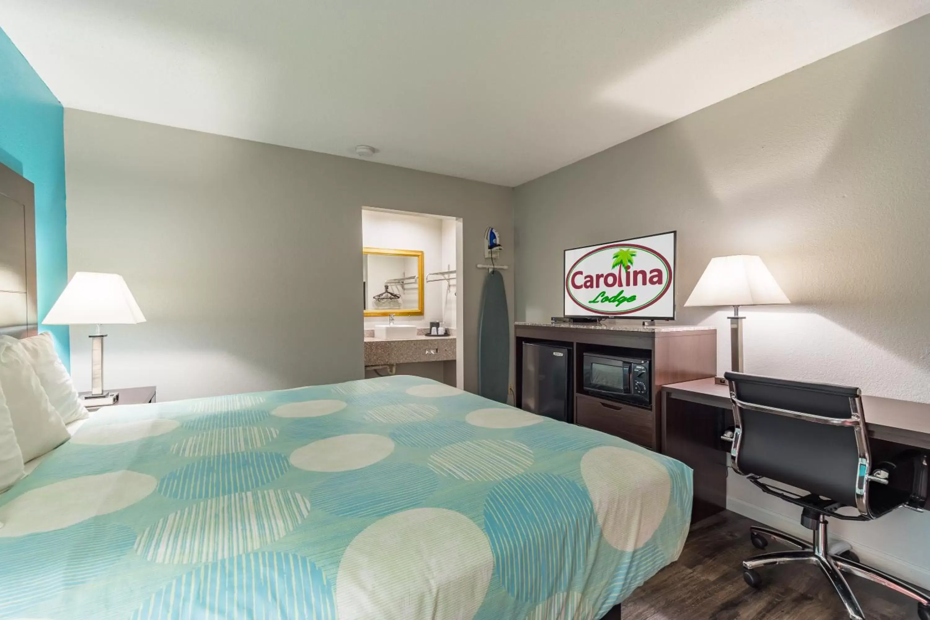 King Room - Non-Smoking in Carolina Lodge King Room - Non-Smoking in Carolina Lodge