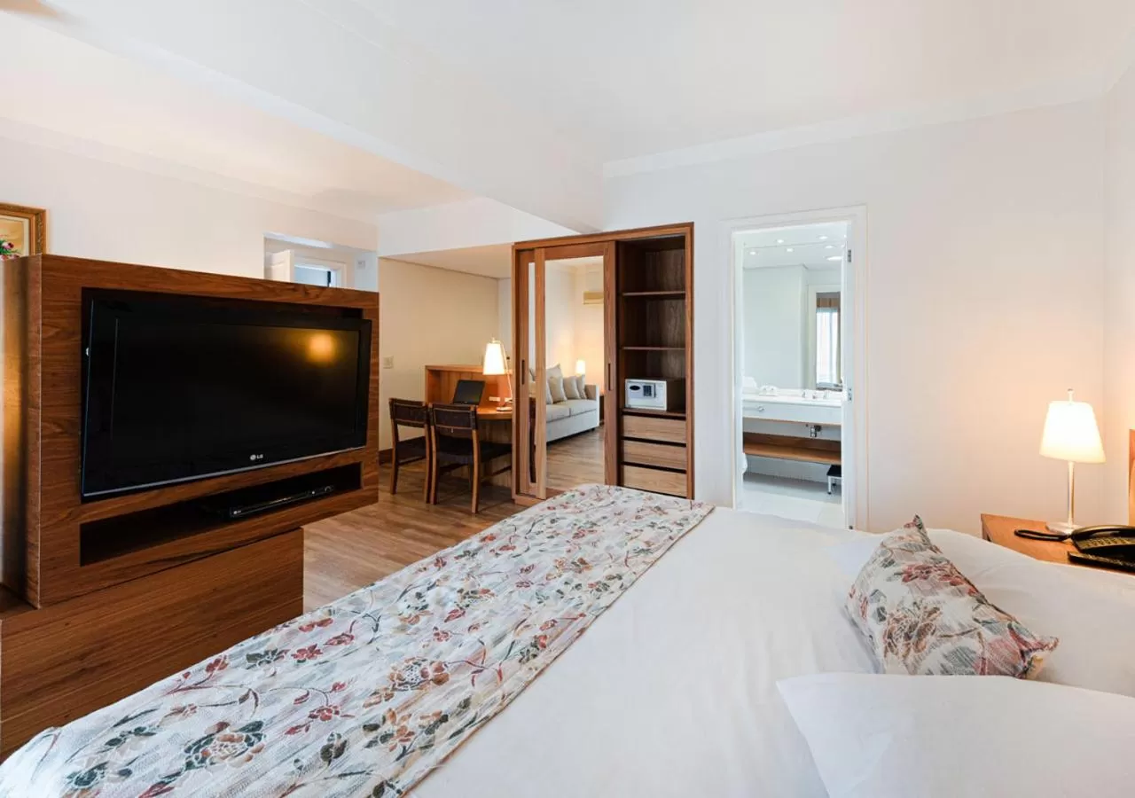 Bedroom, Bed in Hotel Nacional Inn Cambuí Campinas Residence