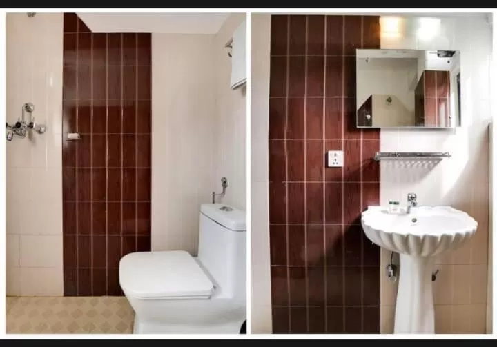 Bathroom in Hotel The Lake