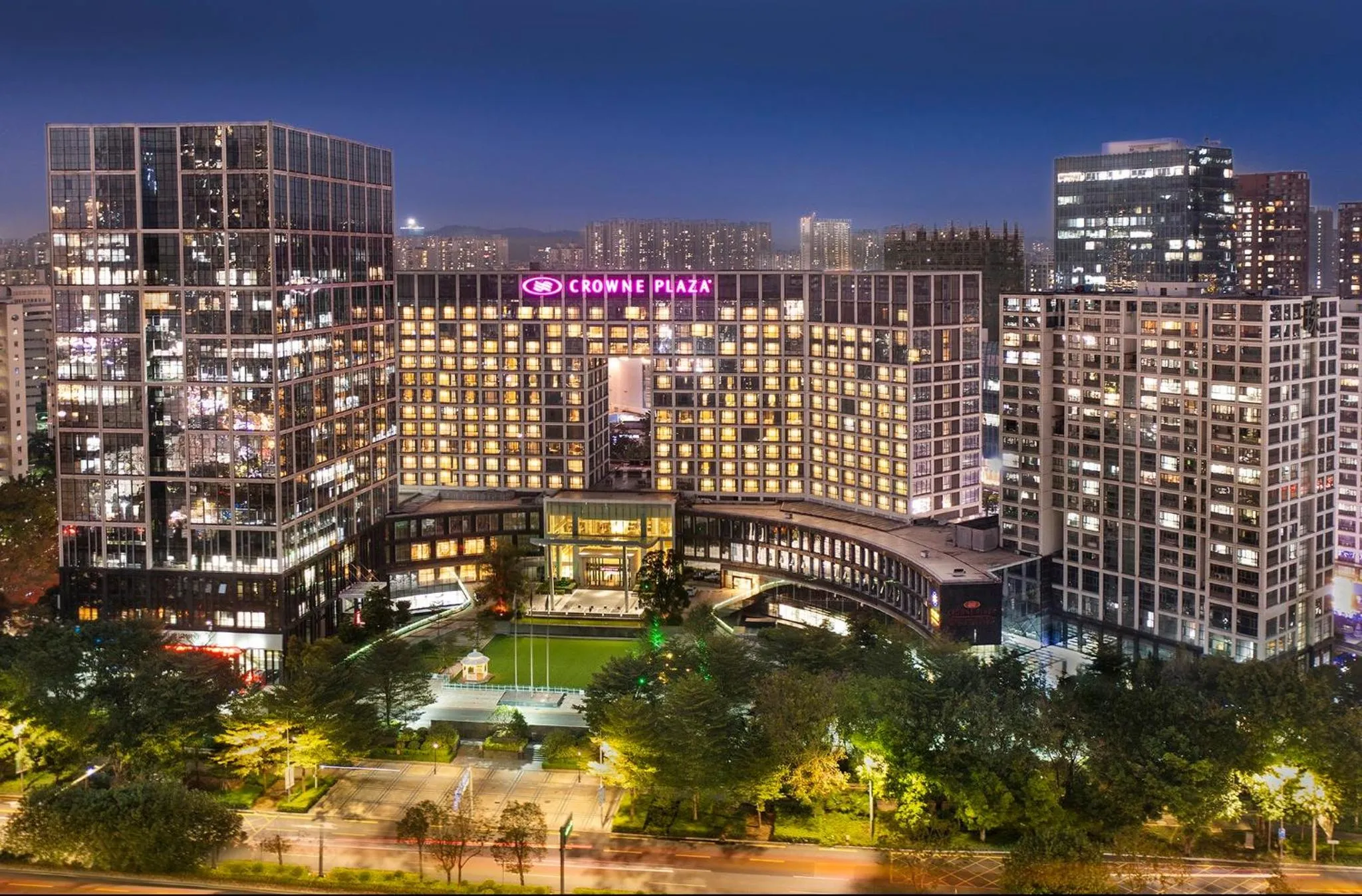 Property building in Crowne Plaza Shenzhen Longgang City Centre by IHG