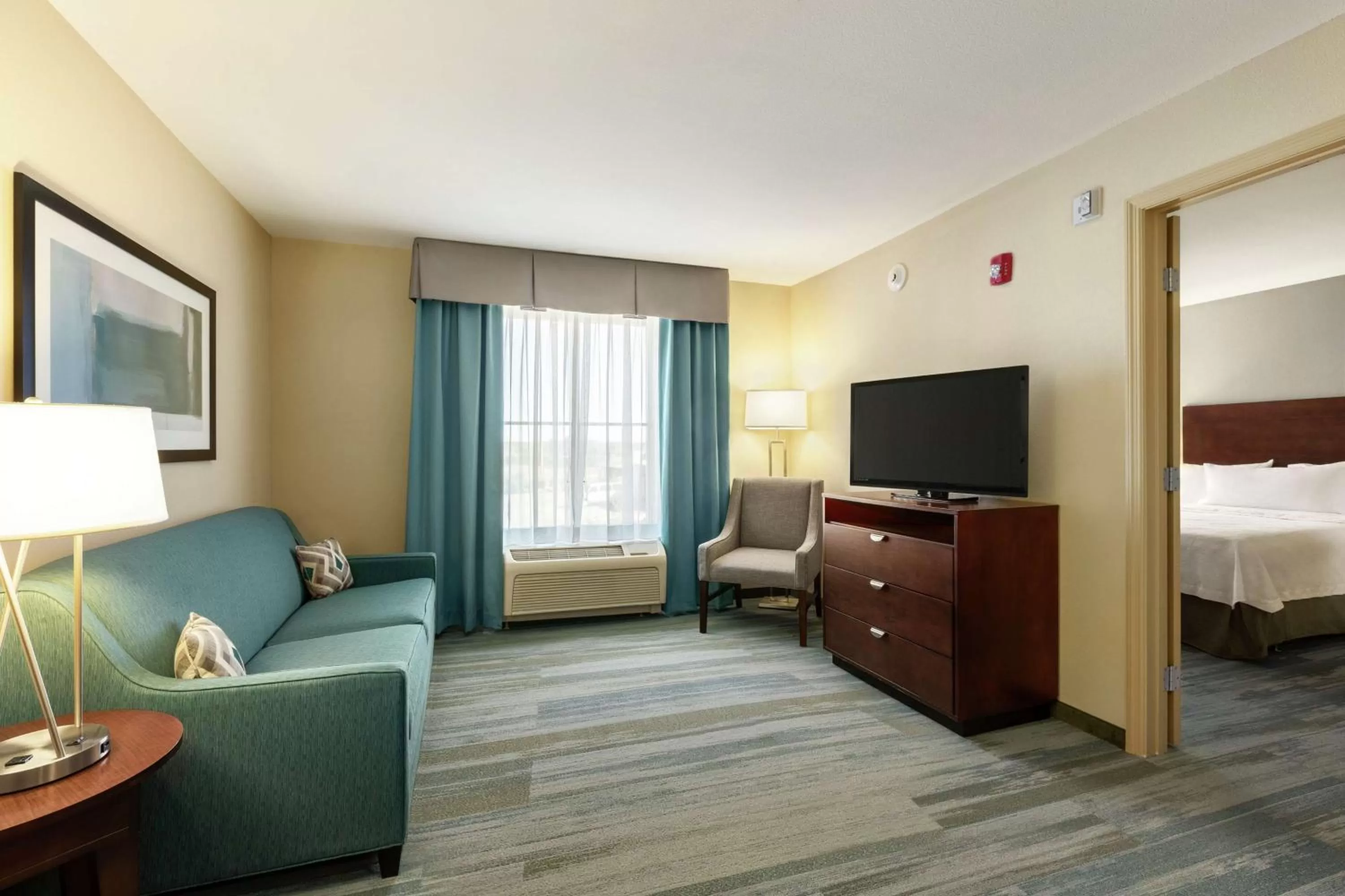 Bedroom, Bed in Homewood Suites by Hilton Macon-North