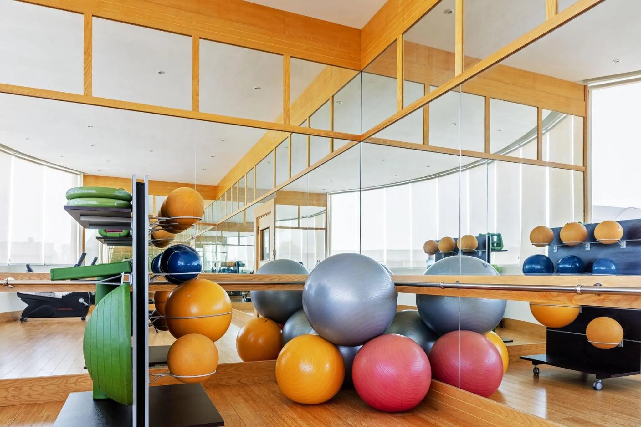 Fitness centre/facilities in Crowne Plaza Muscat by IHG