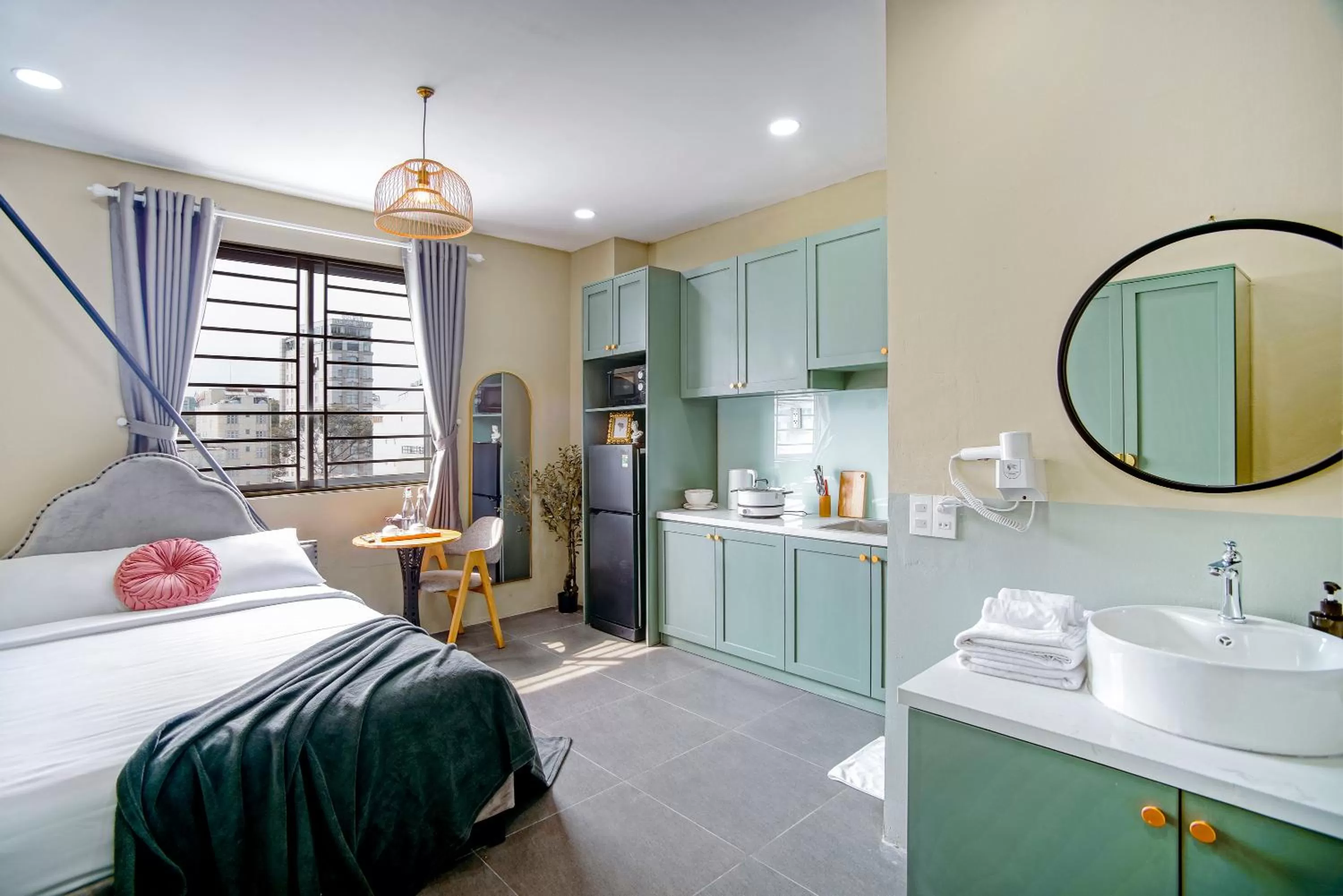 Photo of the whole room, Bed in SAZI BEN THANH Hotel HCM