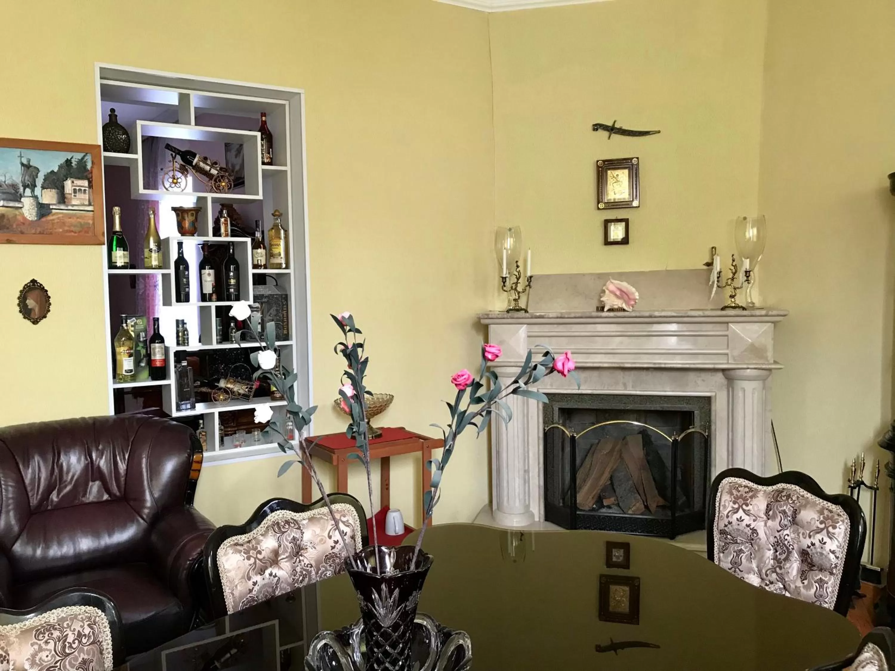 Living room in Nika's Guest House