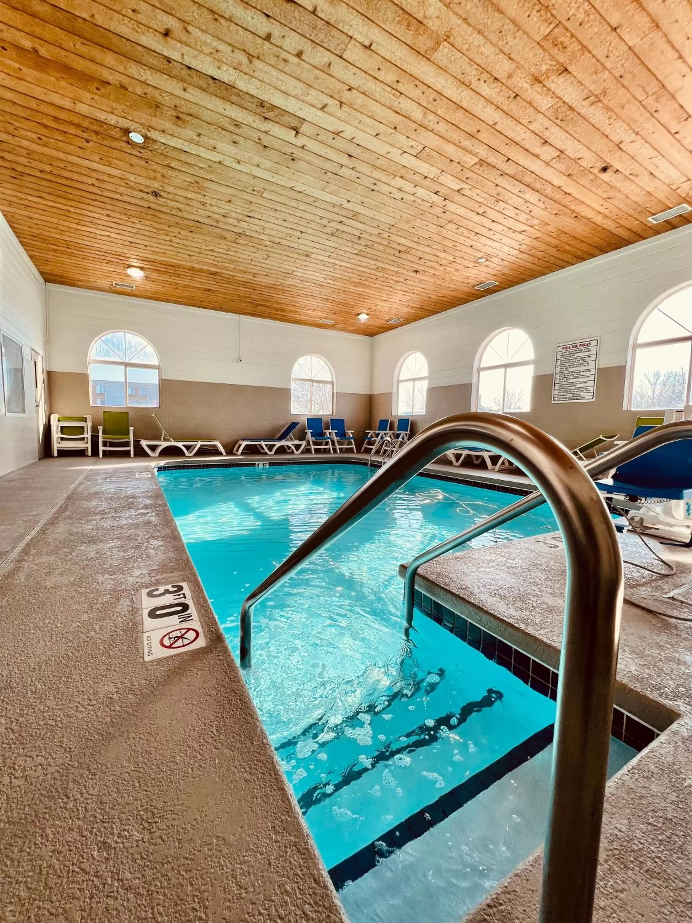 Swimming pool in Days Inn by Wyndham Racine/Sturtevant