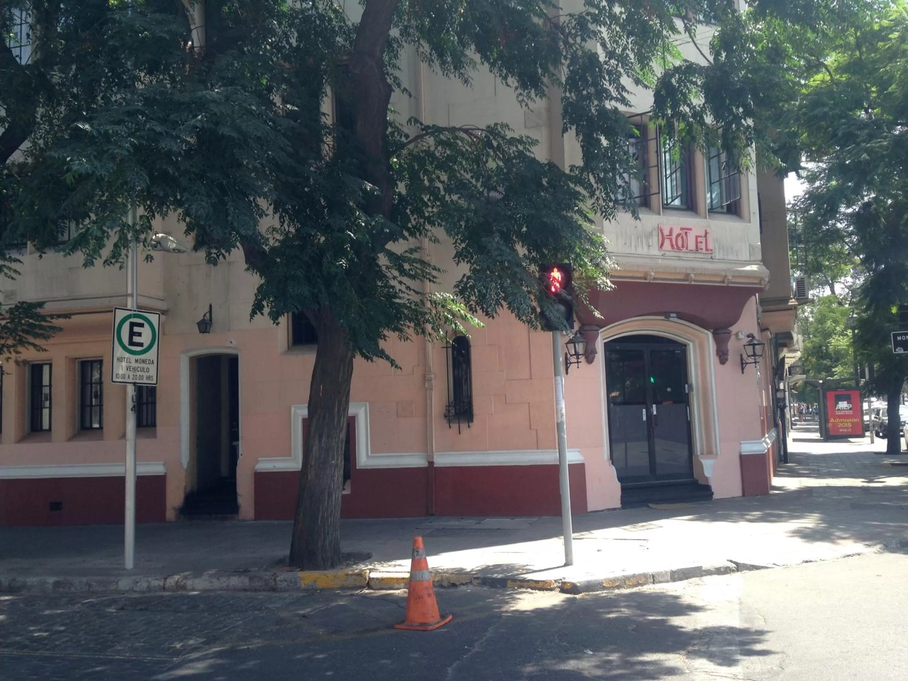 Facade/entrance, Property Building in Hotel La Castellana