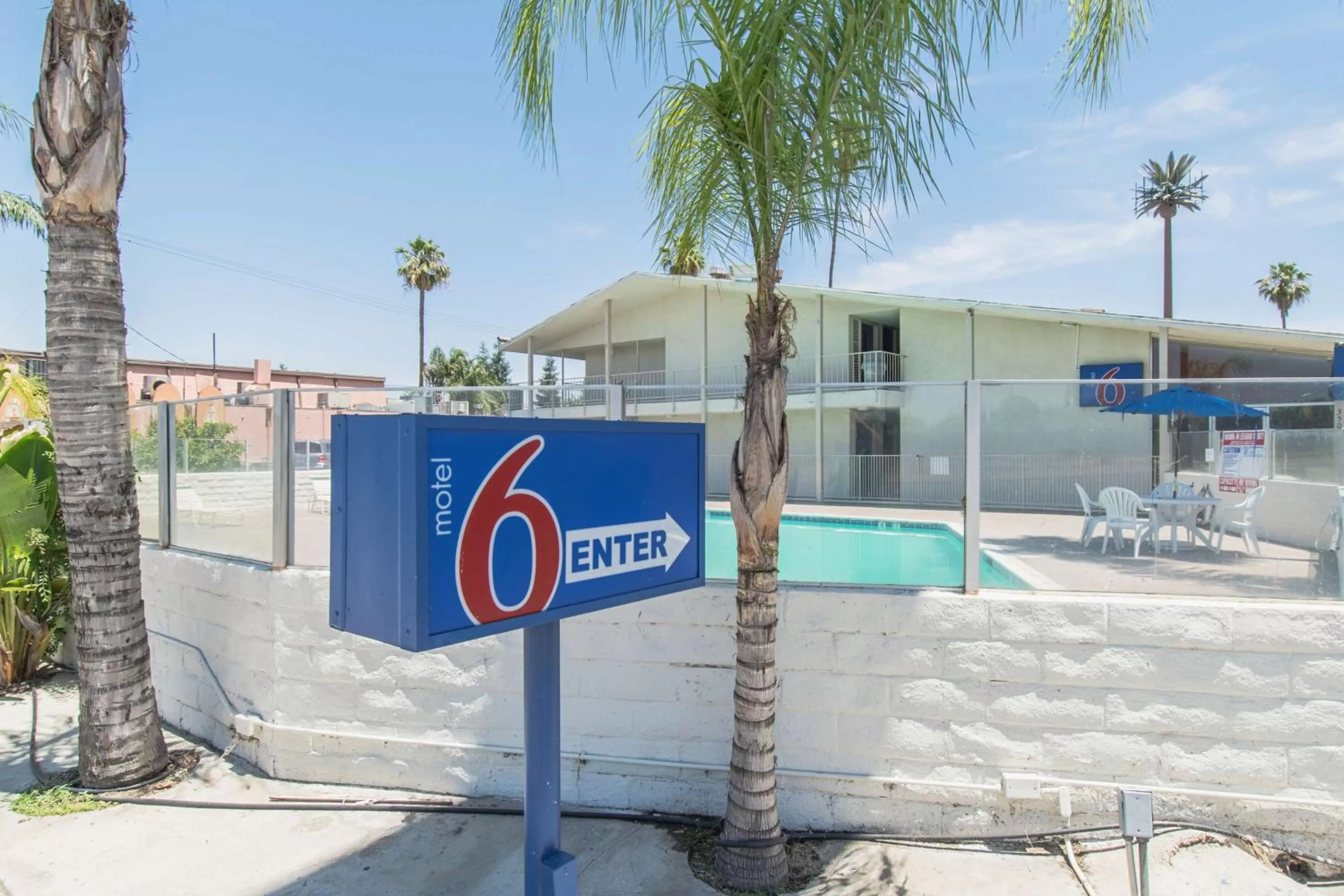 Property building in Motel 6 Bakersfield