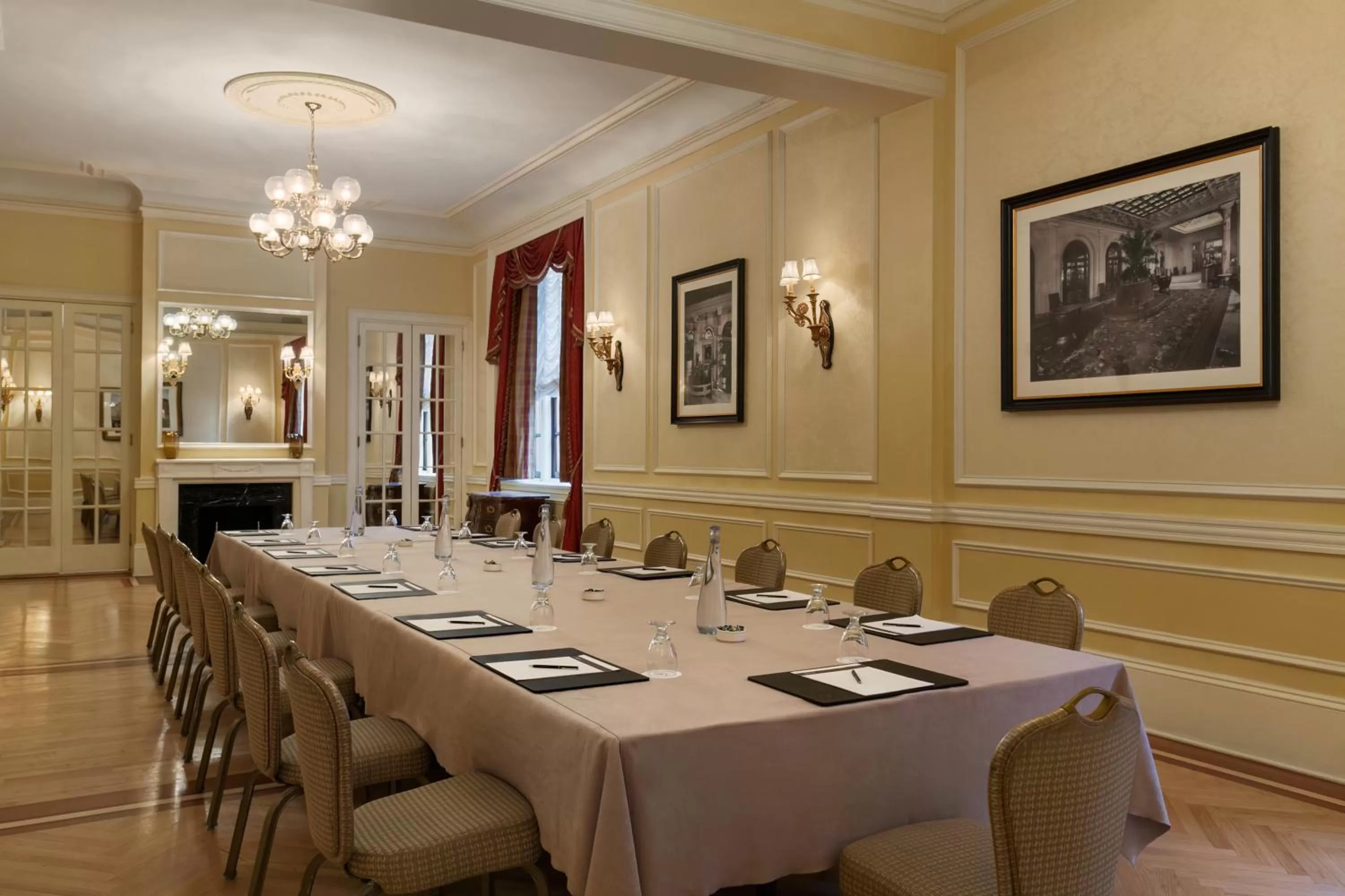 Business facilities in Fairmont Copley Plaza