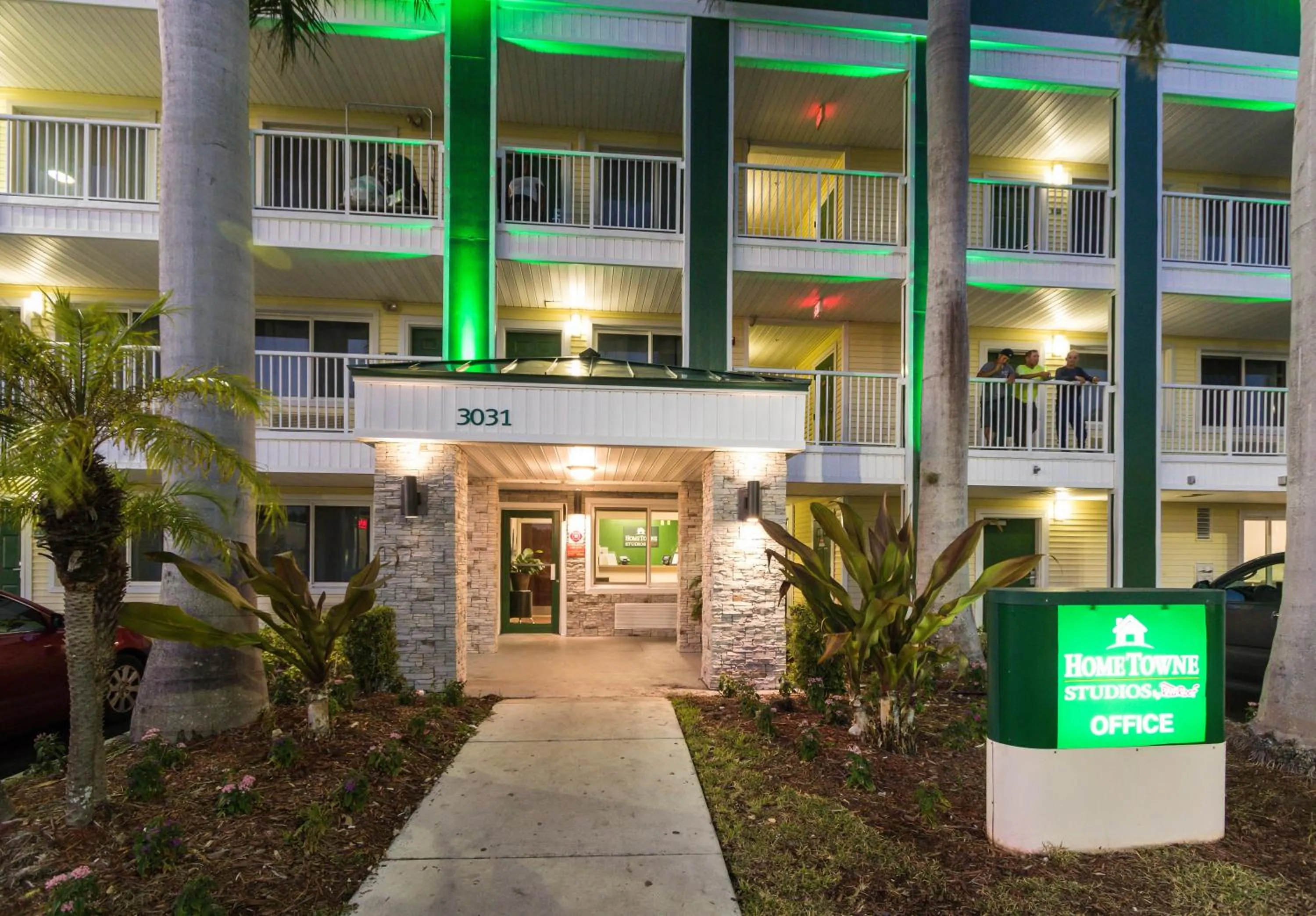 Property building in HomeTowne Studios by Red Roof Fort Lauderdale