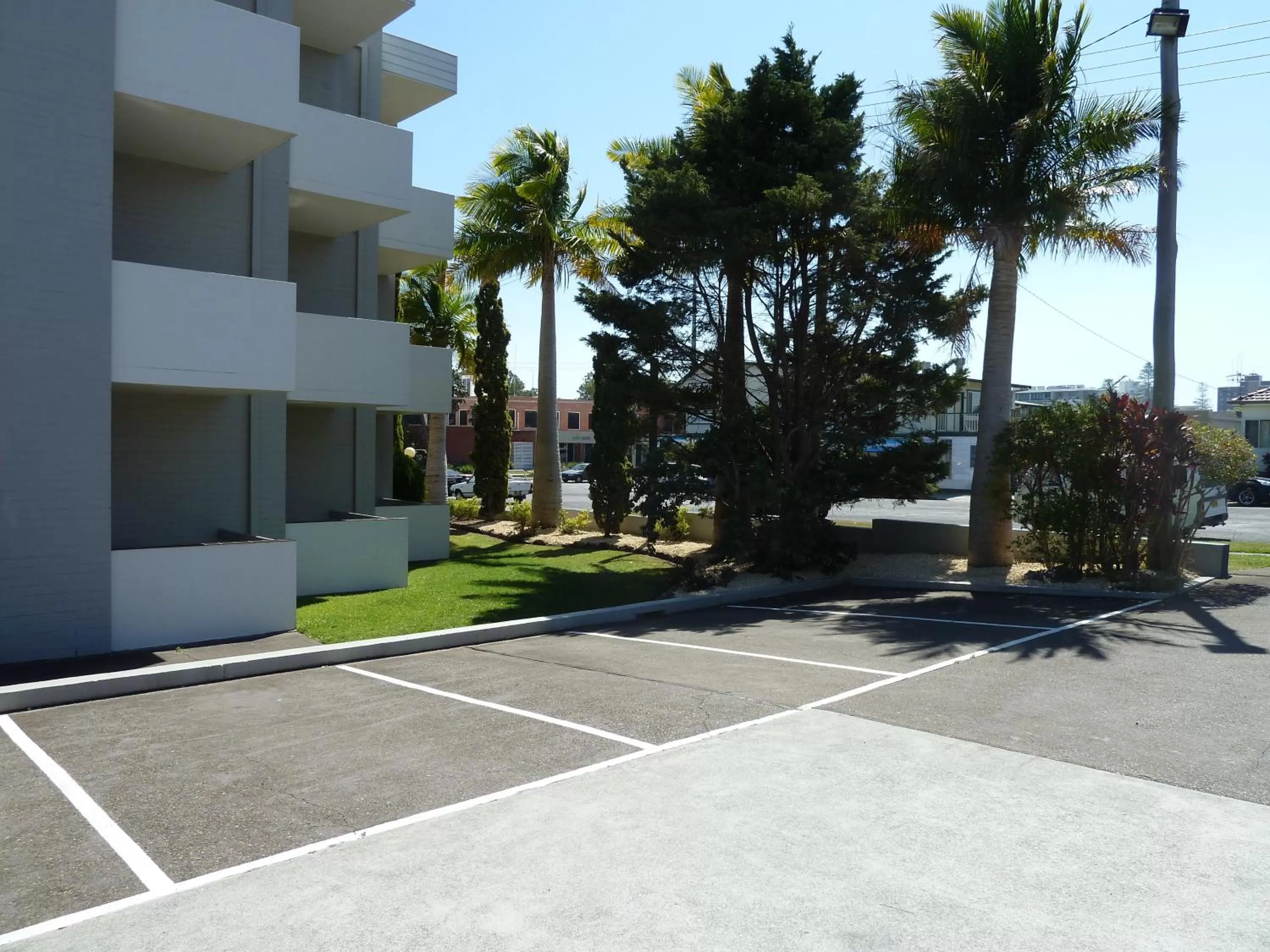 Facade/entrance in East Port Motor Inn