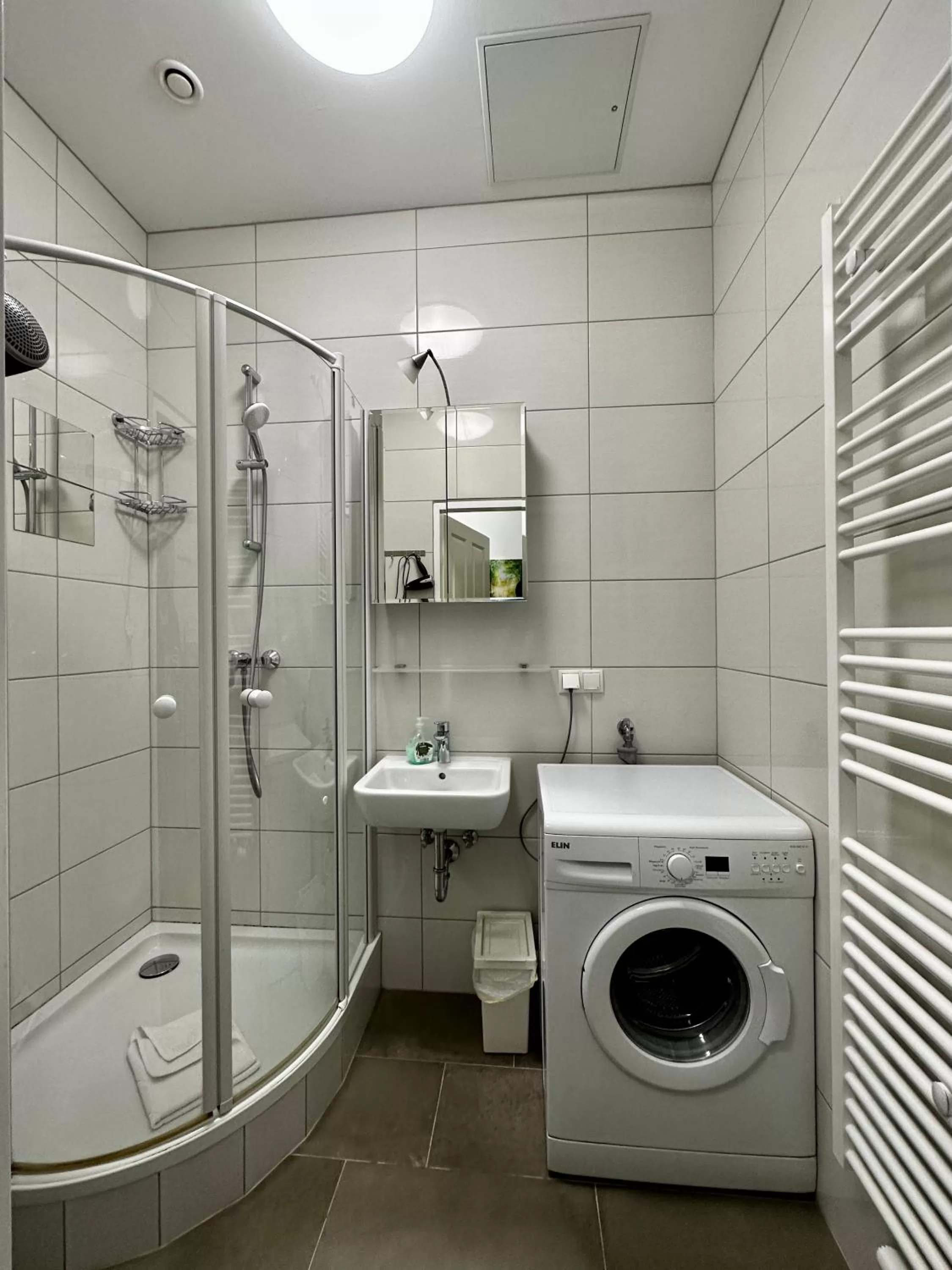 Bathroom in AJO Apartments - Messe City Flat - Self-Check-in