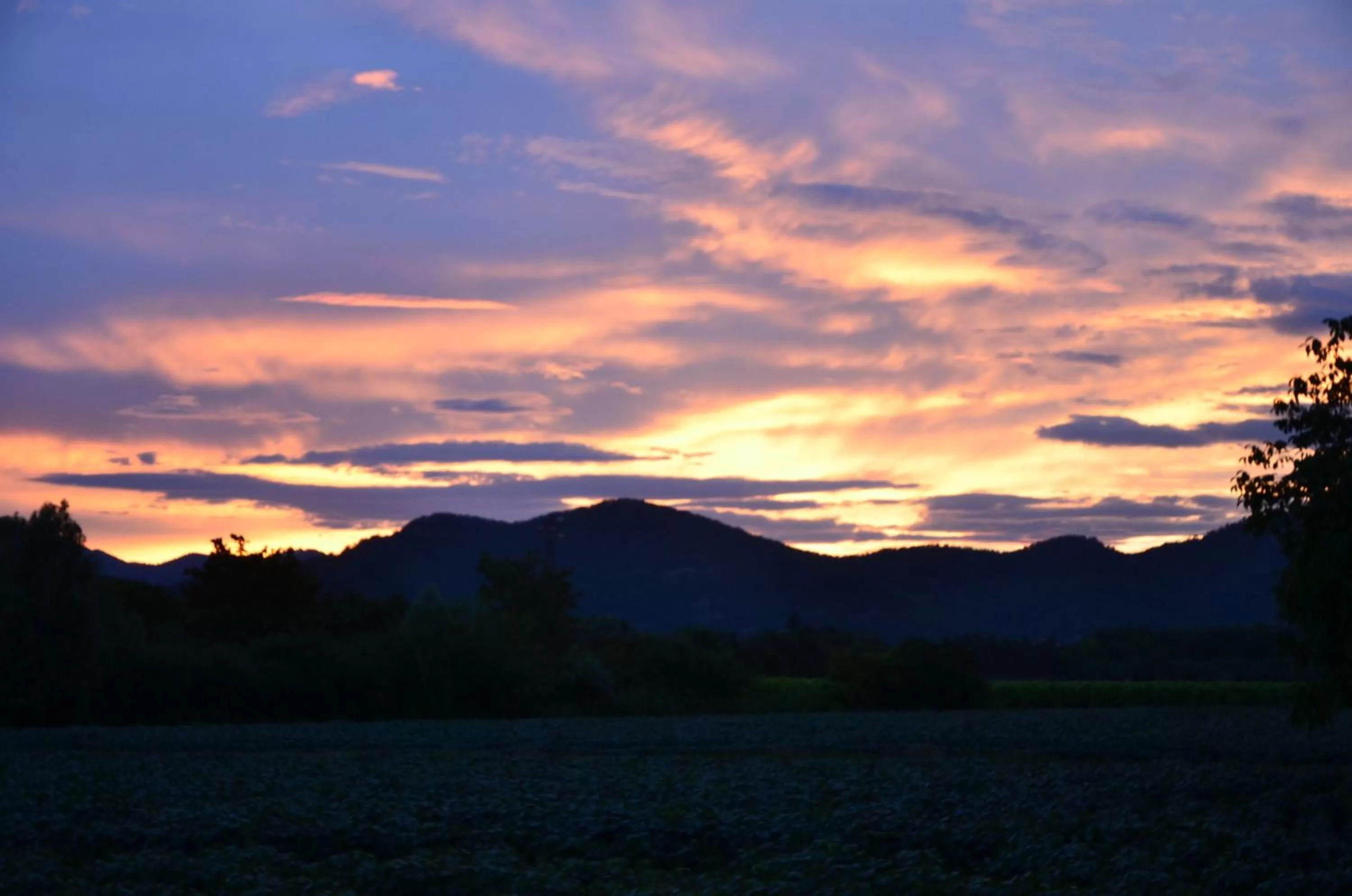 Mountain view, Sunrise/Sunset in B&B La Via dell'Ambra