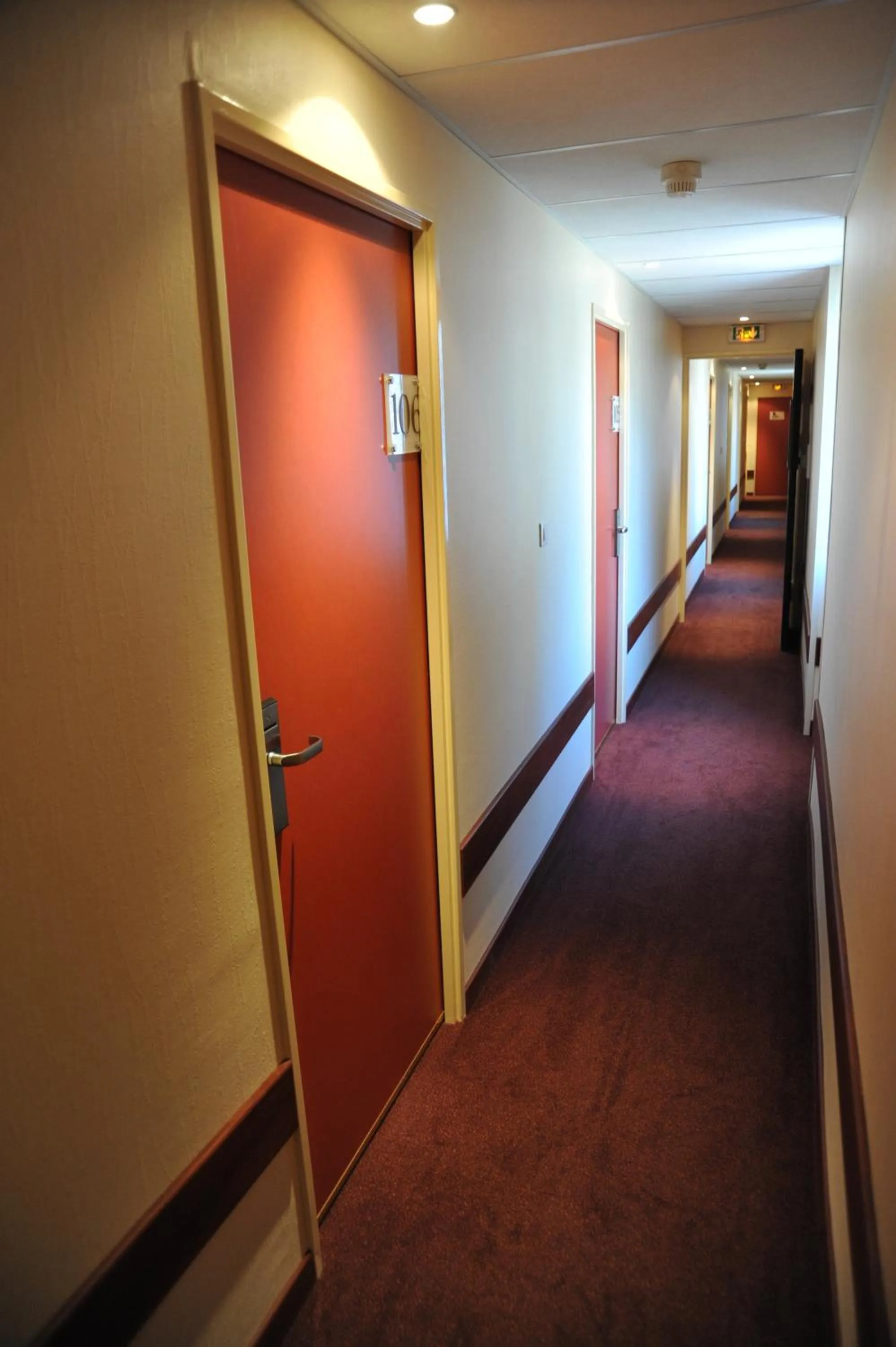 Property building in Hotel Menton Riviera