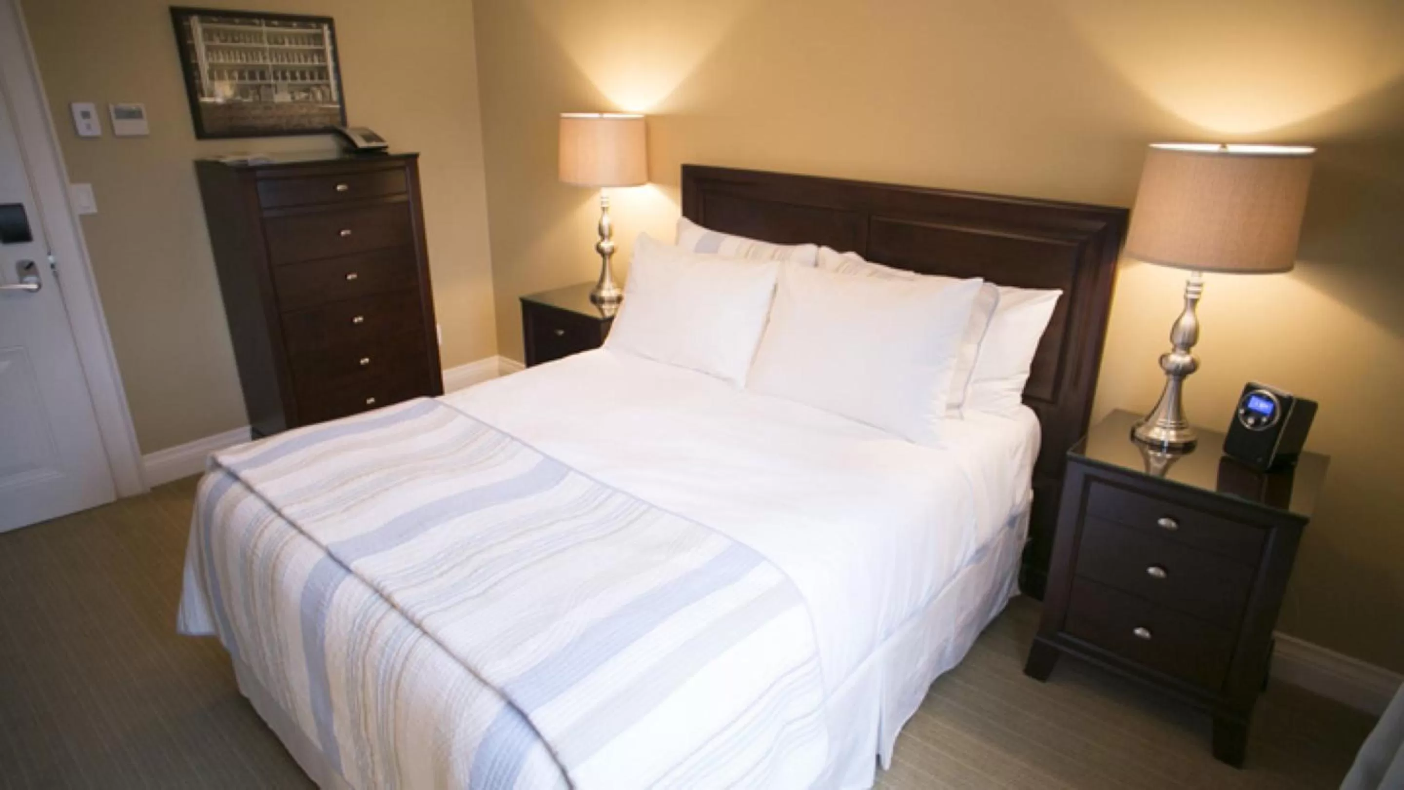 Bedroom, Bed in 124 on Queen Hotel & Spa