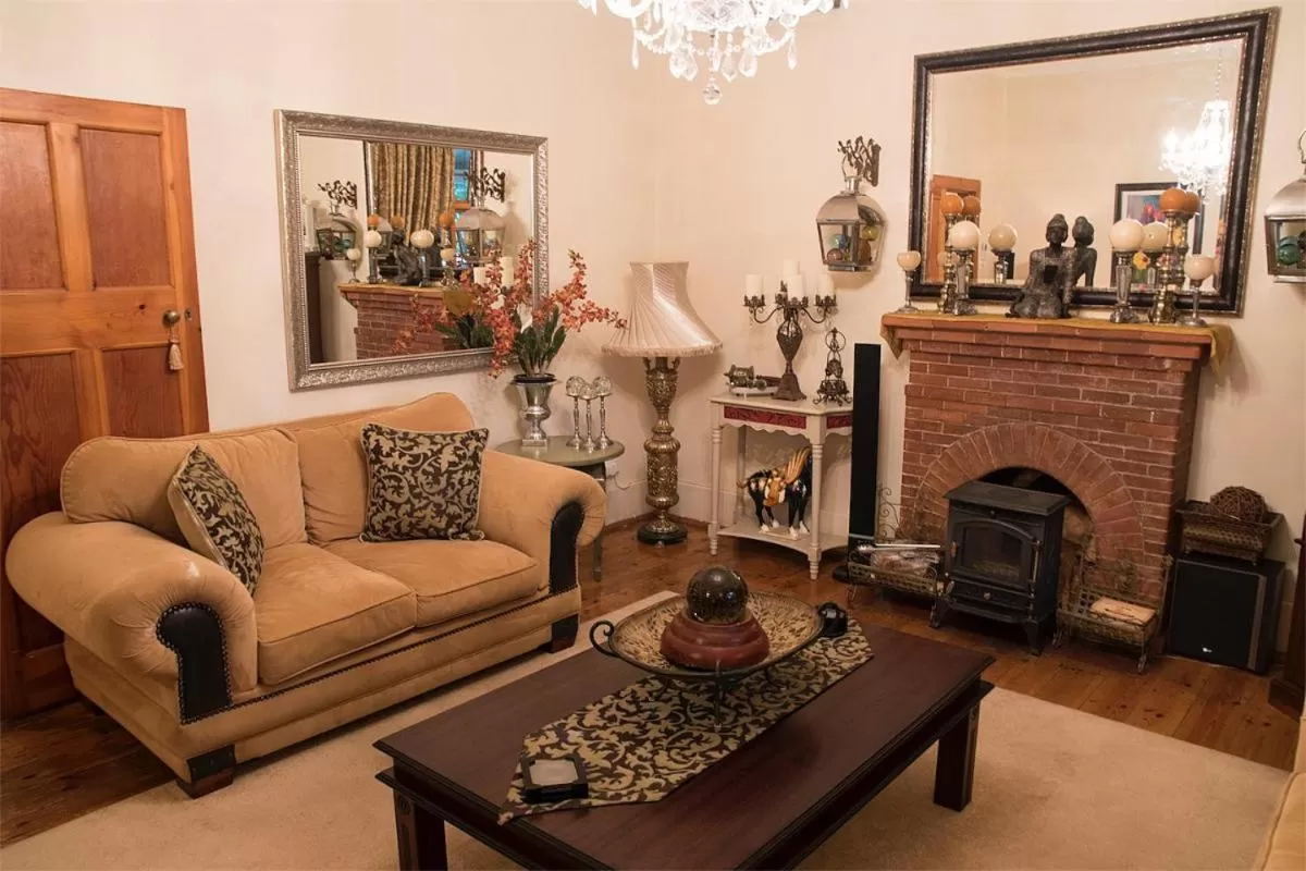 Living room in 79 On Ridge