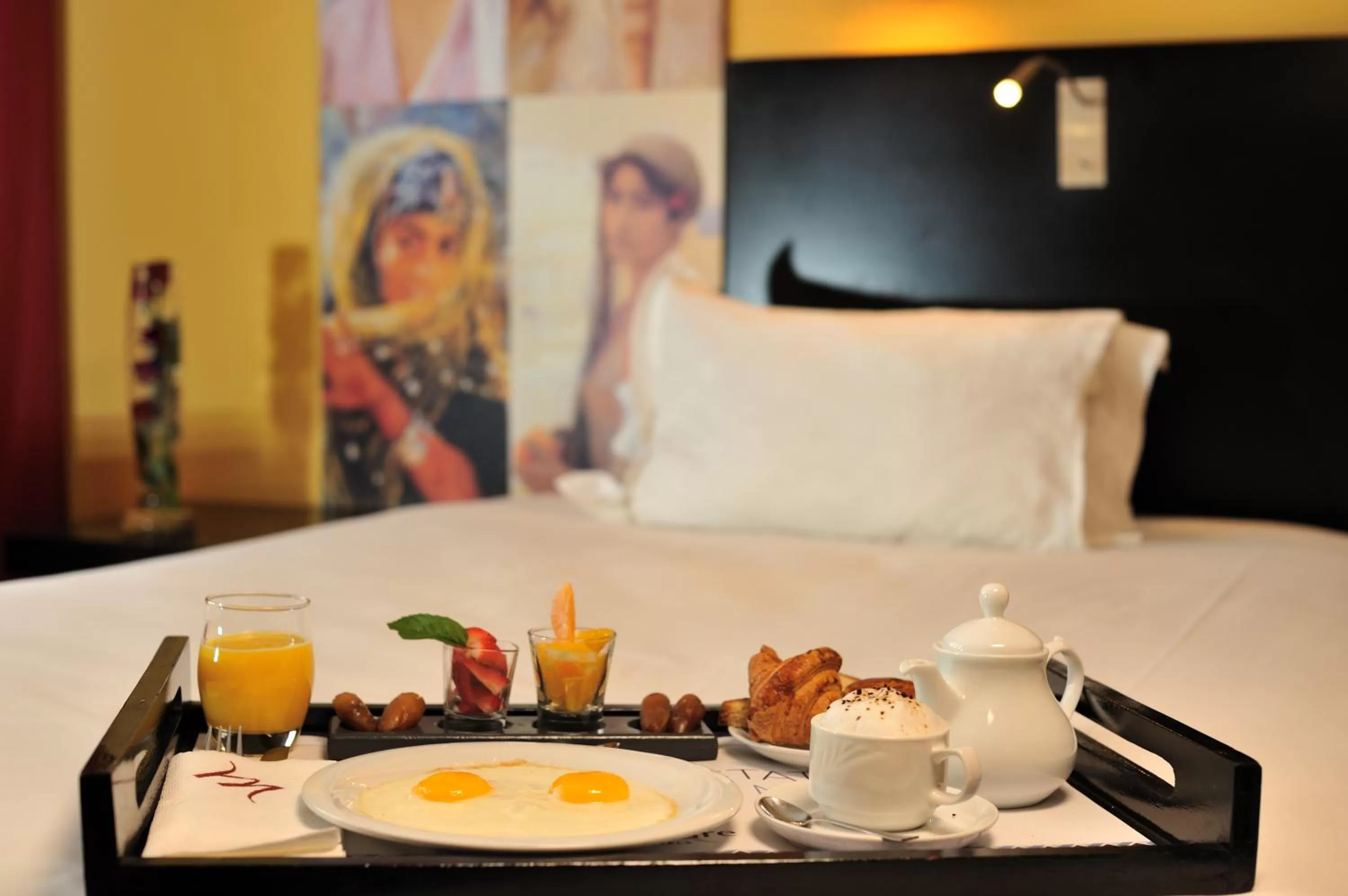 Breakfast, Bed in Hotel Mercure Alger Aéroport