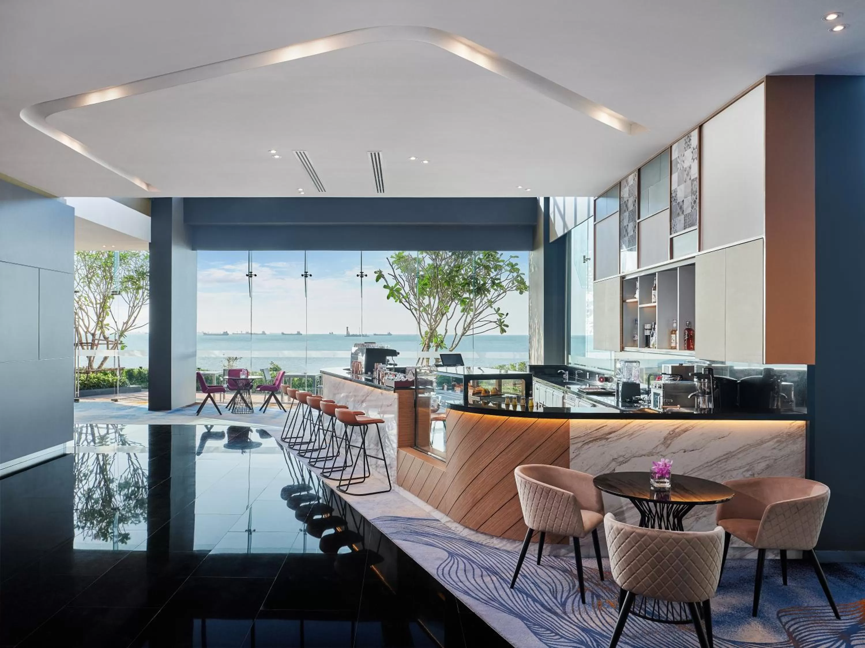 Lobby or reception in Novotel Marina Sriracha