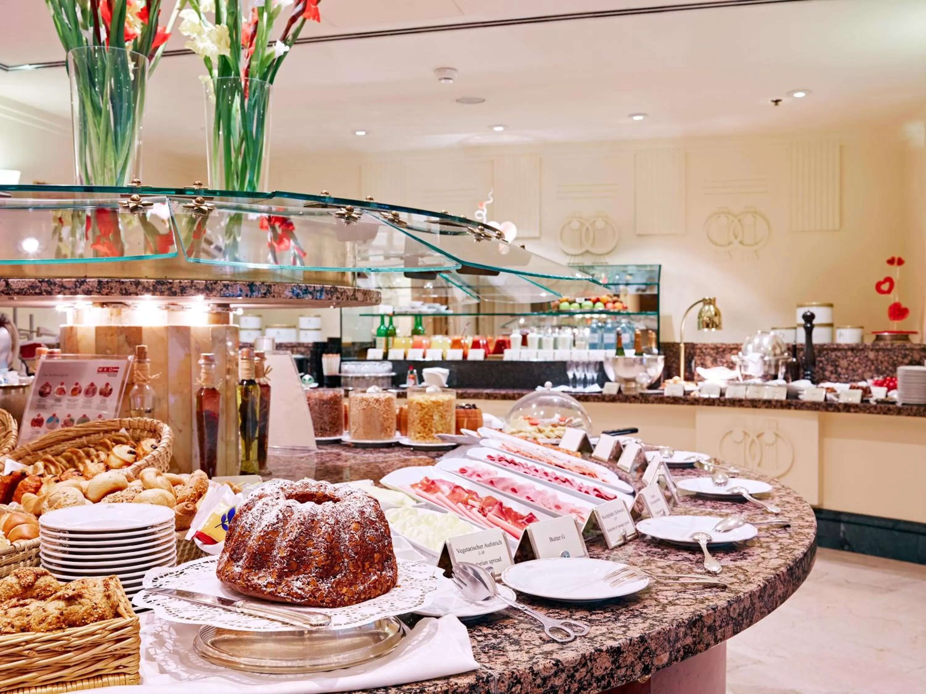 Breakfast in Grand Hotel Wien