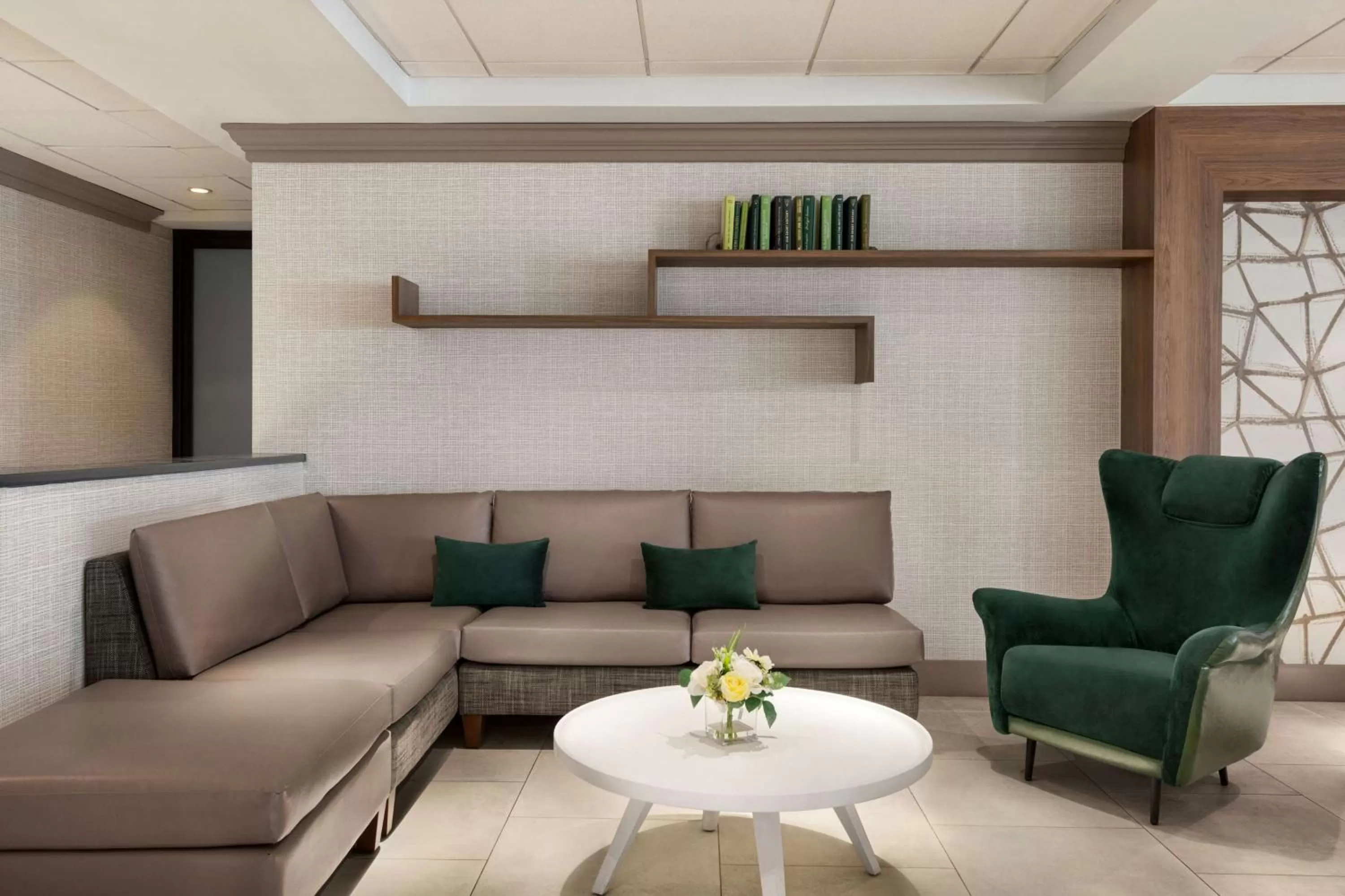 Lobby or reception in Wyndham Garden Totowa