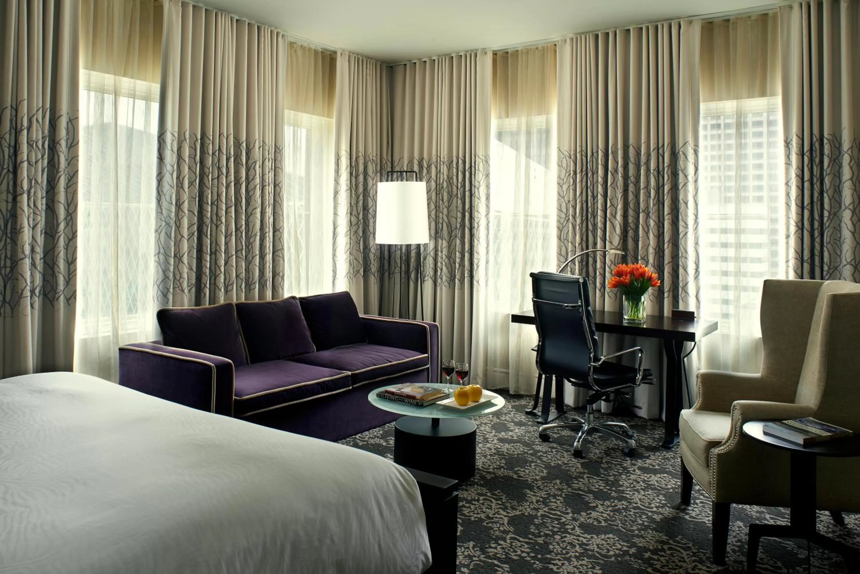 Photo of the whole room, Bed in Kimpton Hotel Vintage Seattle by IHG