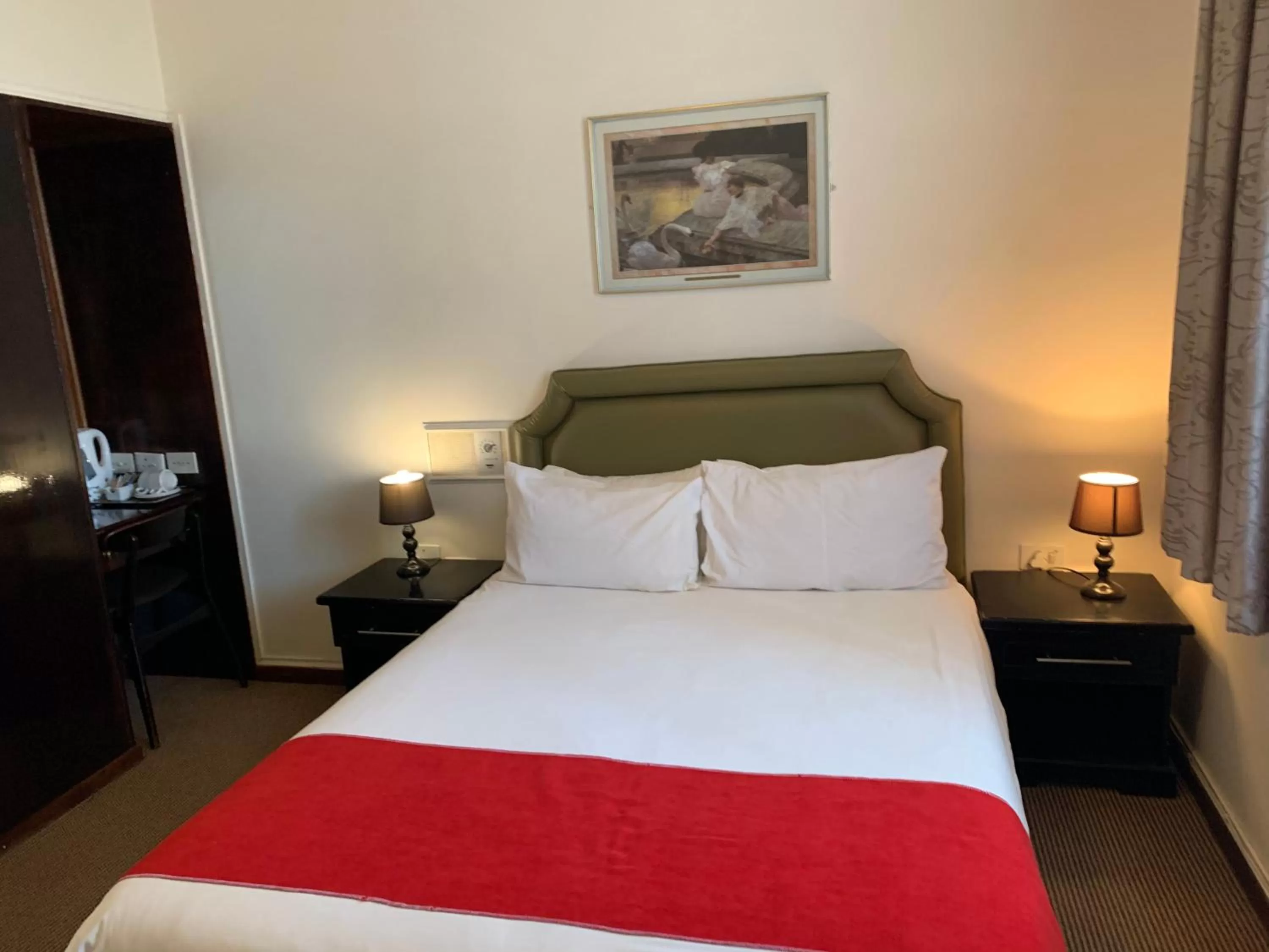 Bed in Savoy Hotel Kimberley