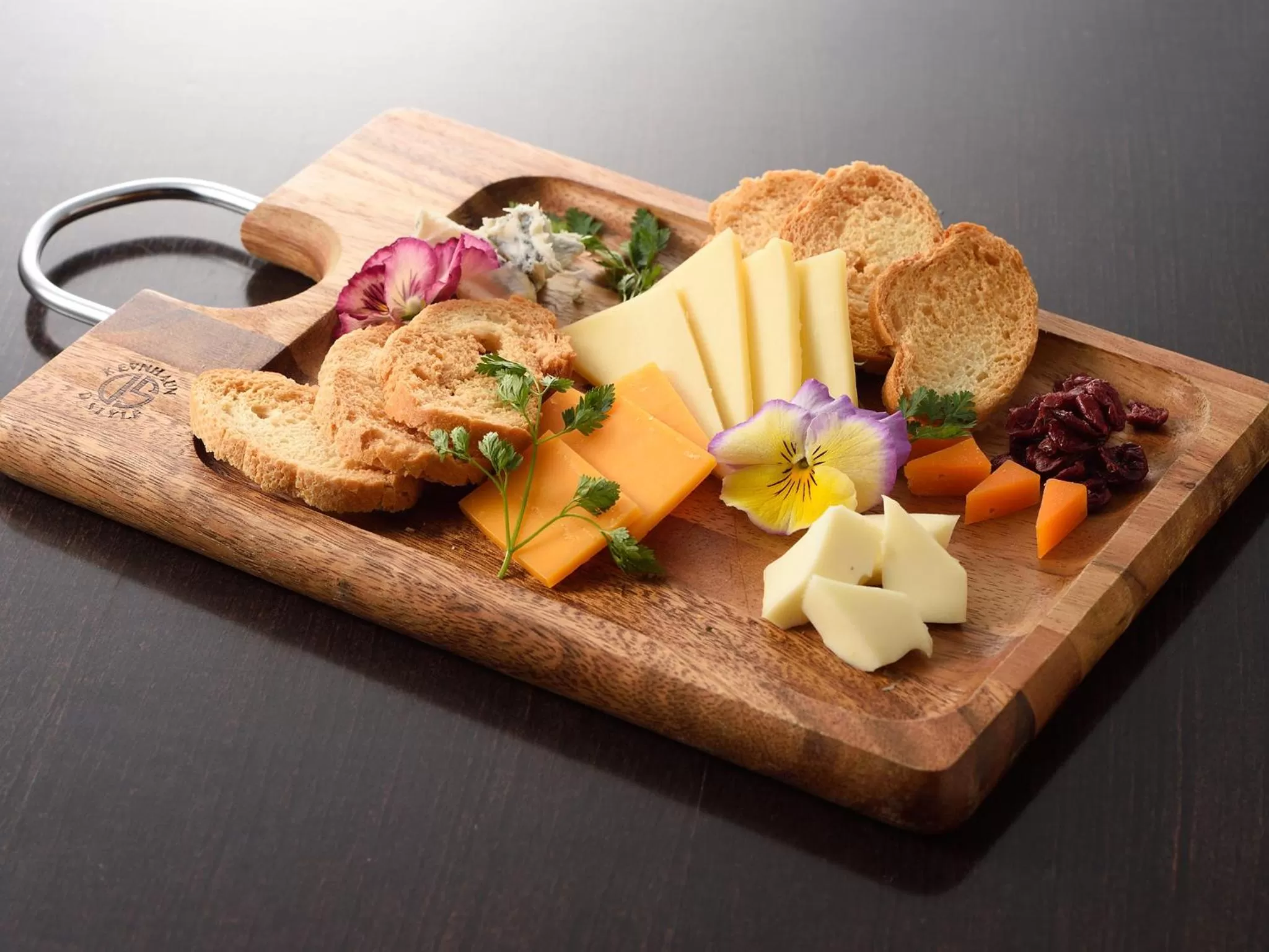 Restaurant/places to eat in Belmont Hotel