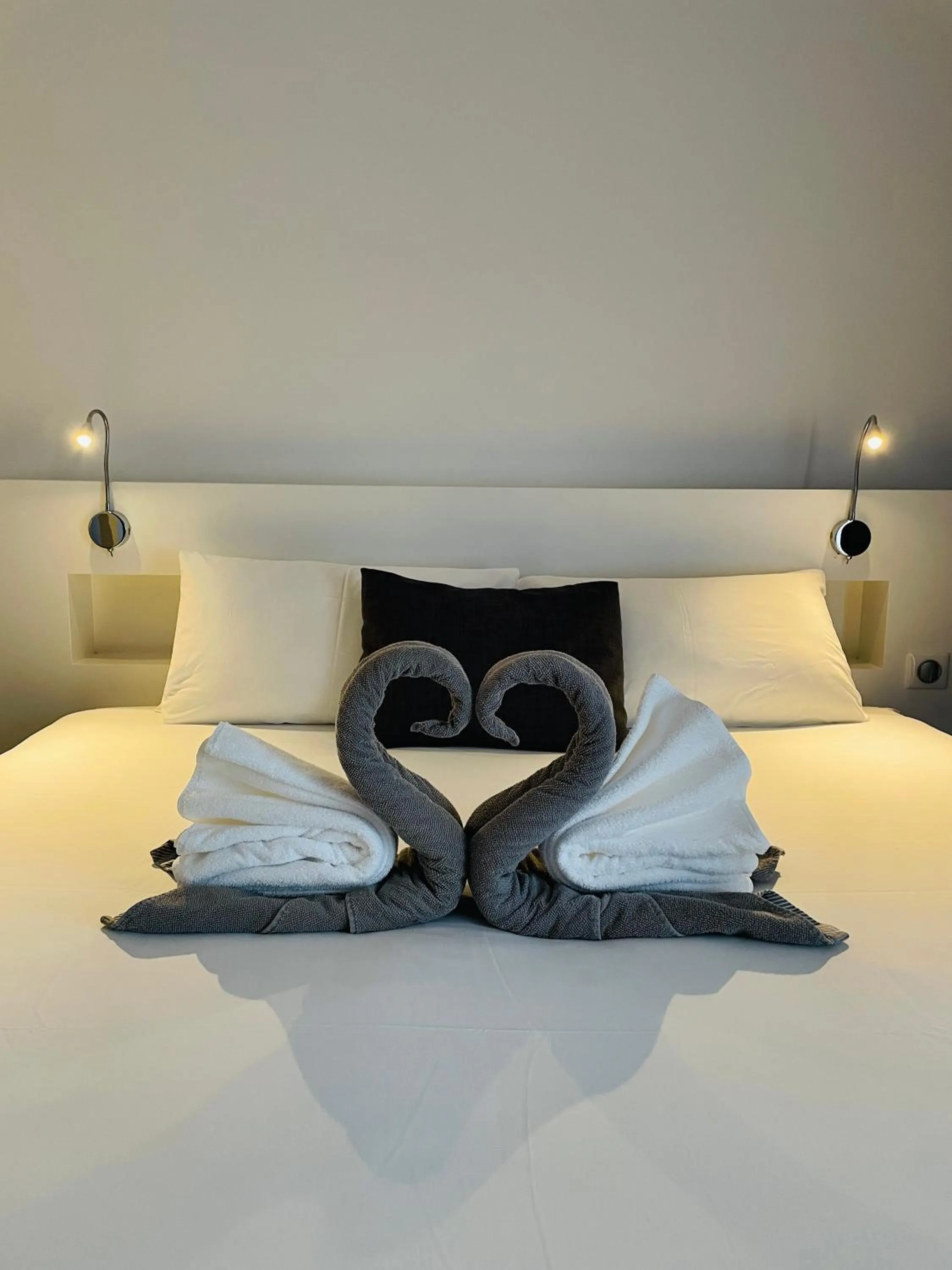 Bed in Hotel Restaurant Santiago