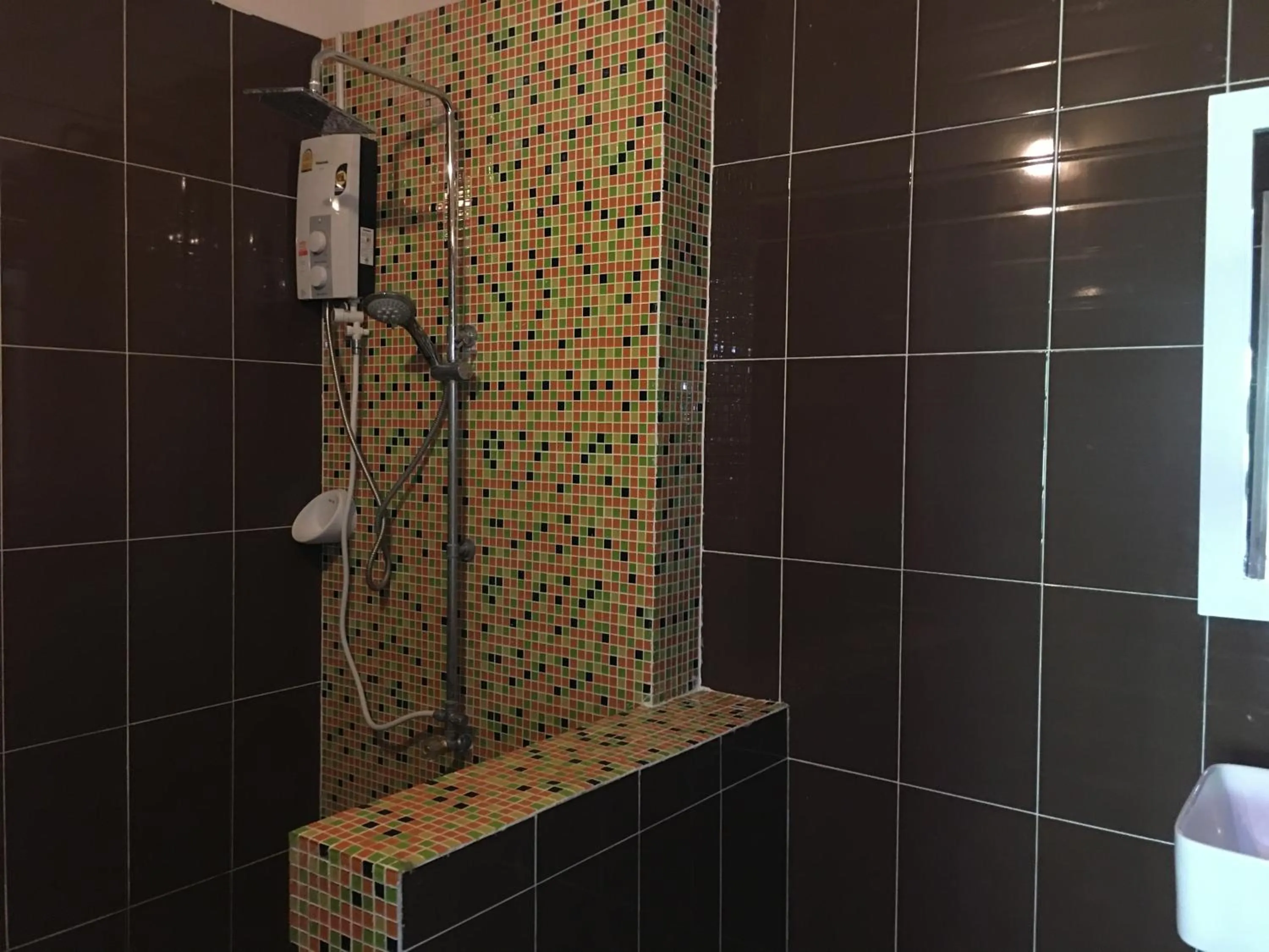 Shower in Lanta Garden Home