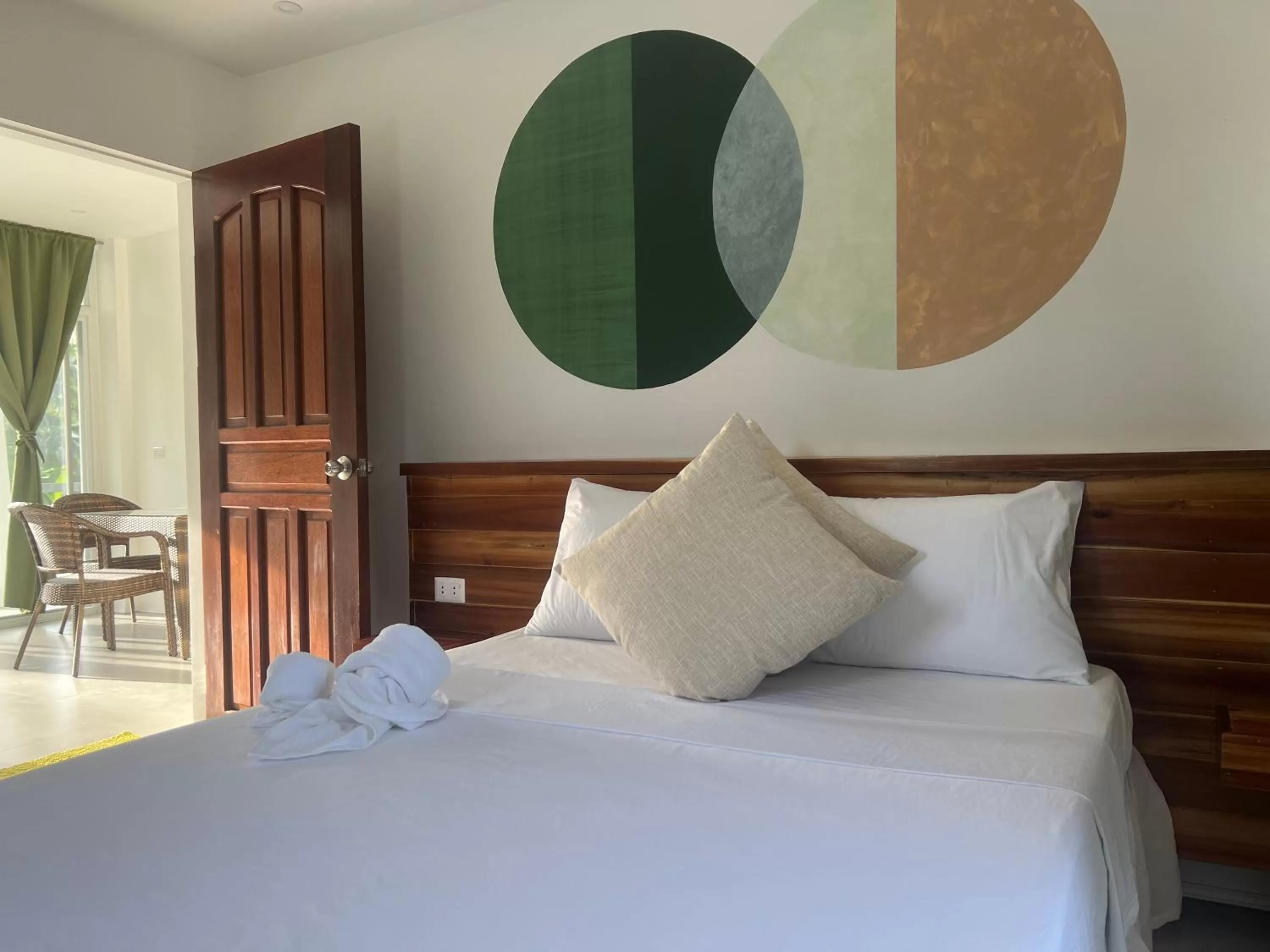 Bed in ROYAL SUITES - PORT BARTON