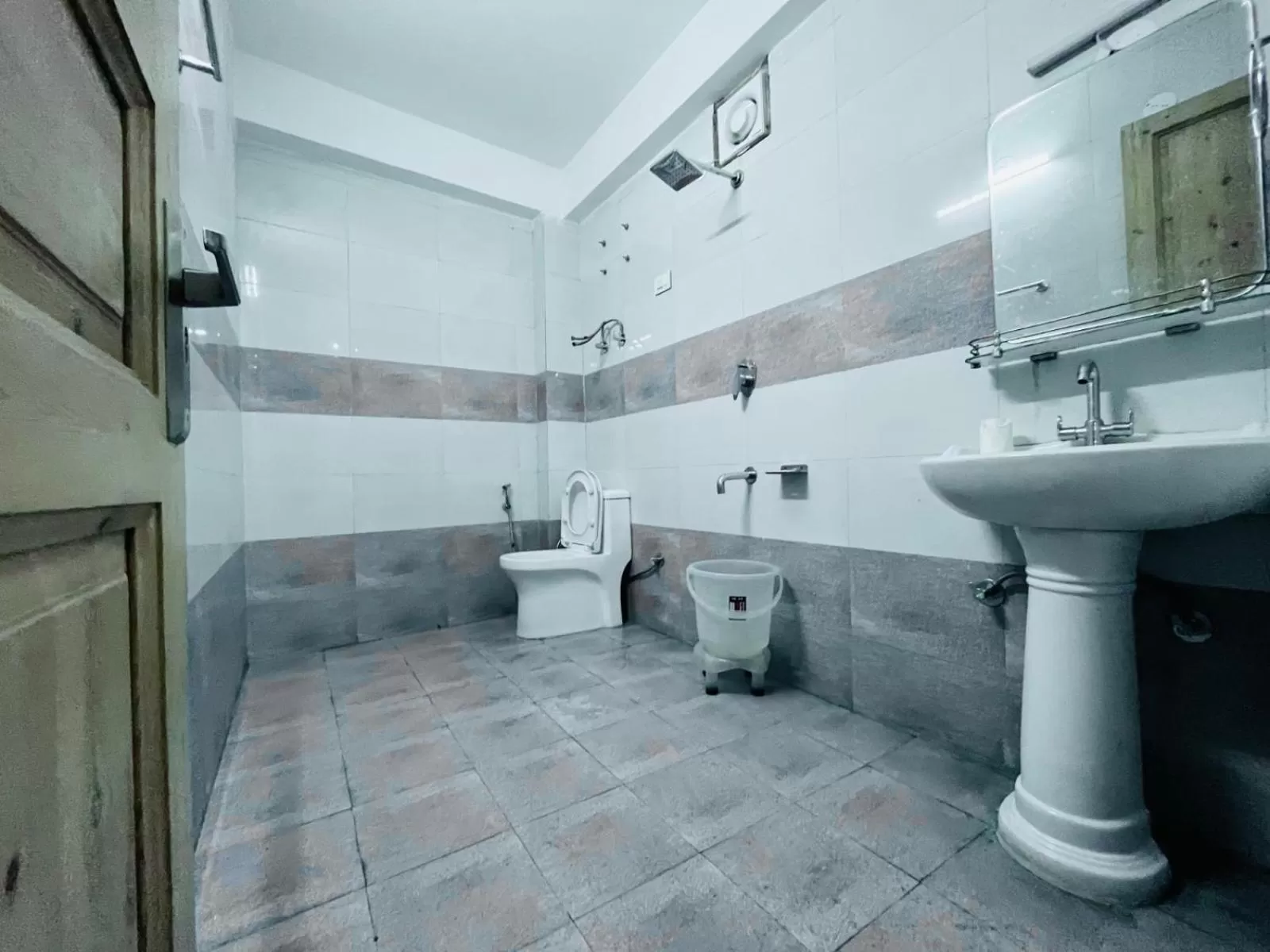 Bathroom in Himalayan Riverside Resort, Manali