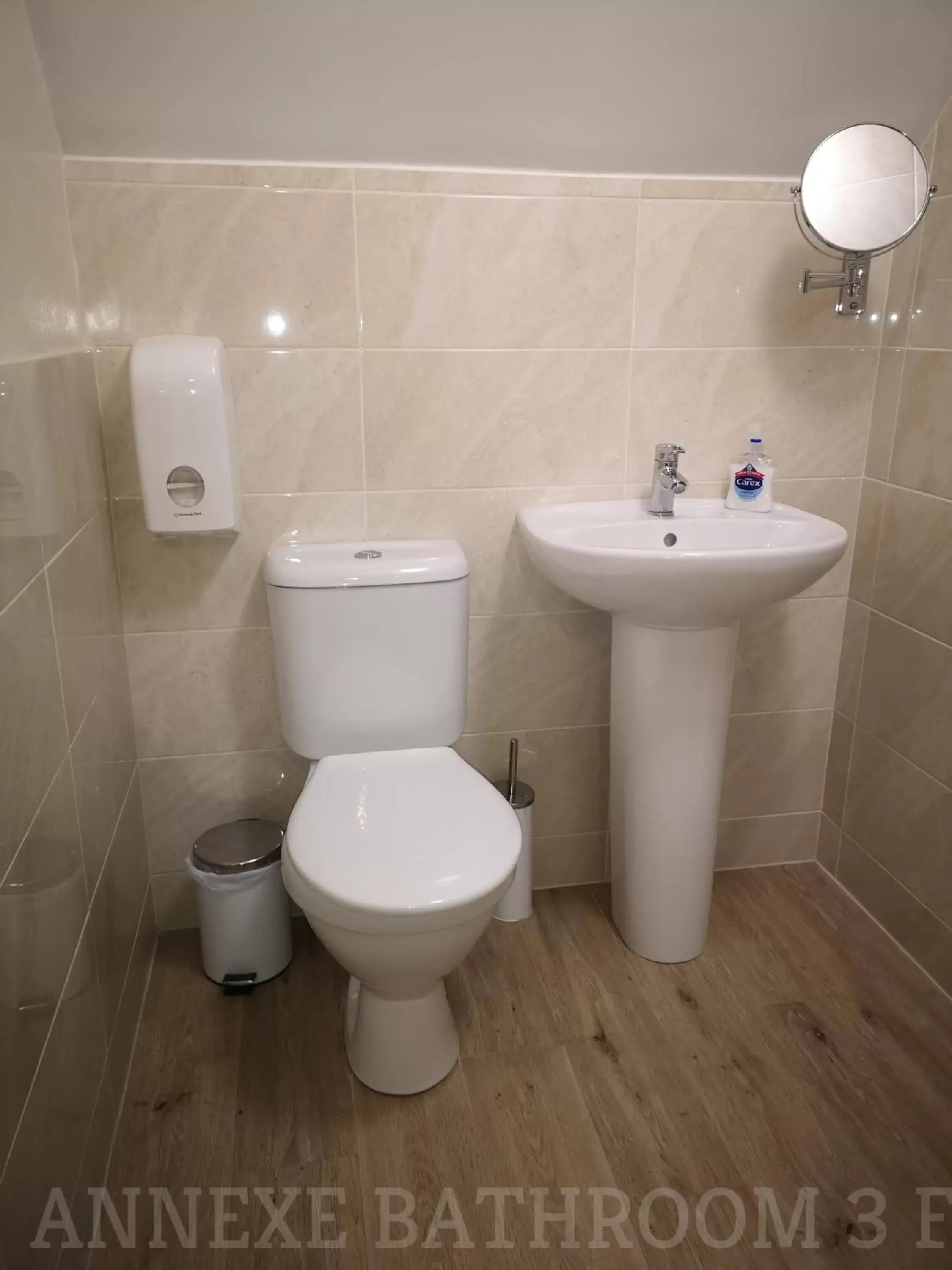 Double Annex Room with Shared Bathroom in Westgate Hotel Double Annex Room with Shared Bathroom in Westgate Hotel