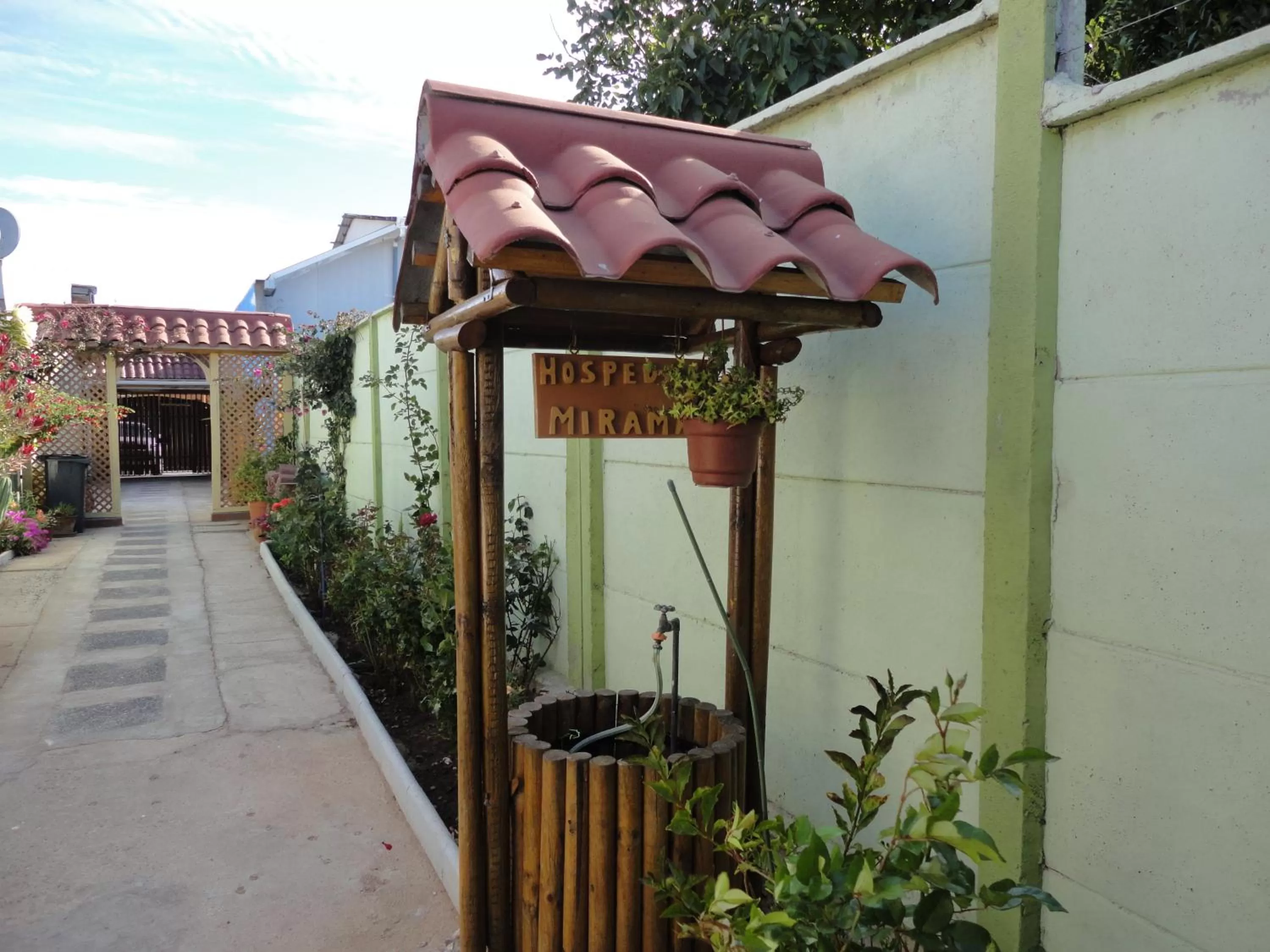 Facade/entrance in Hostal Miramar